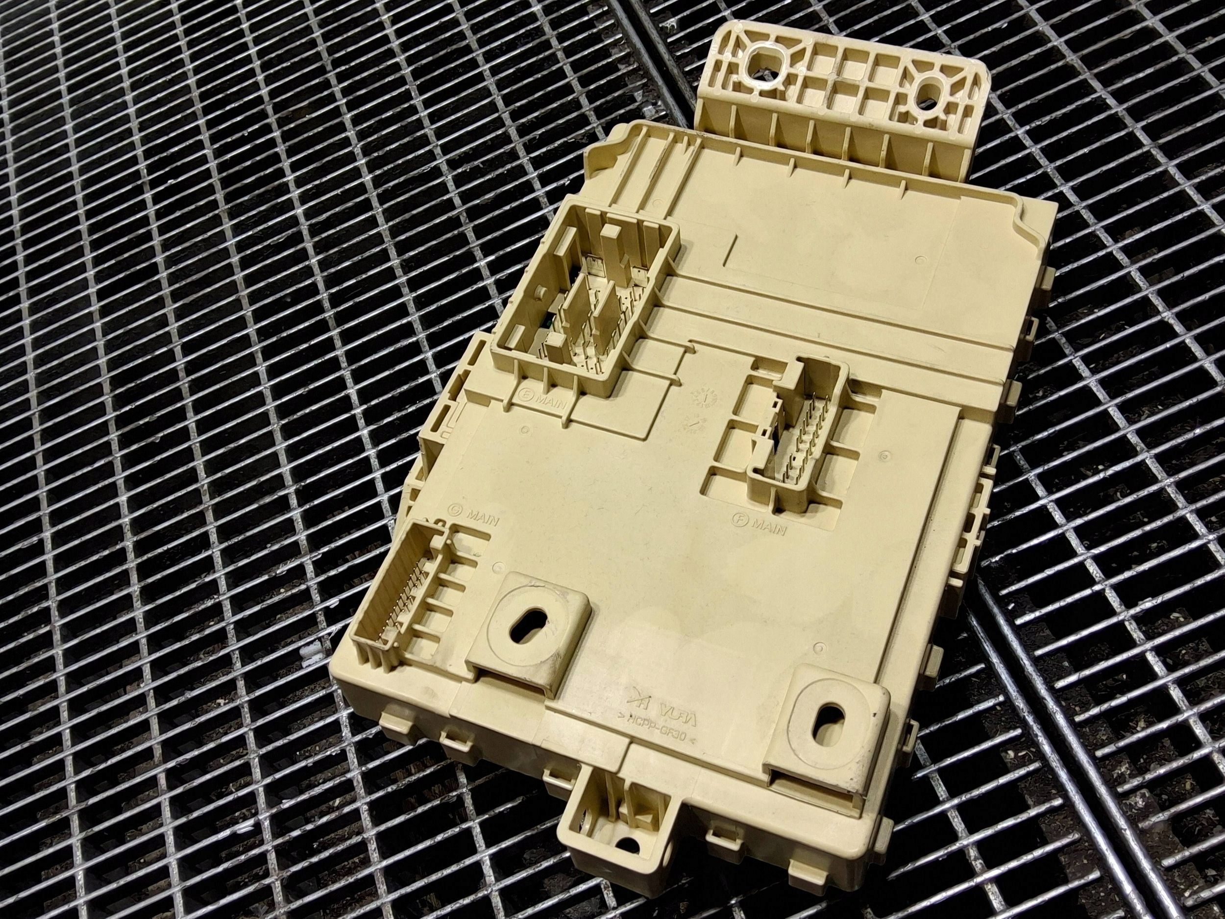 блок предохранителей kia XCEED 91951-J7750