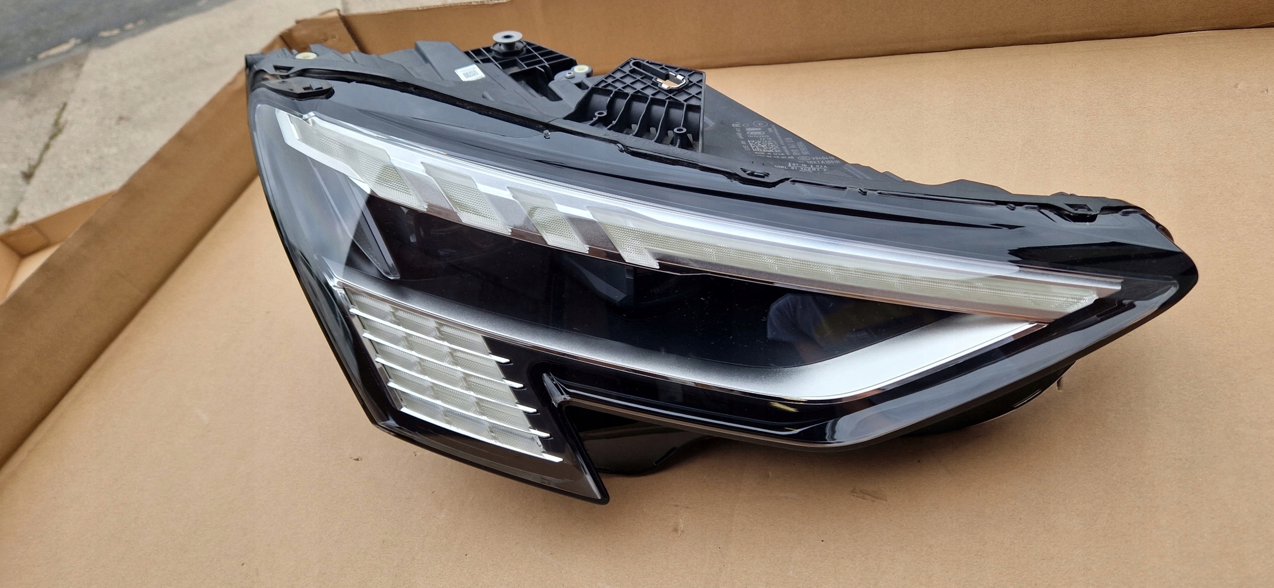 light AUDI A3 S3 8Y0941036 MATRIX BEAM complete