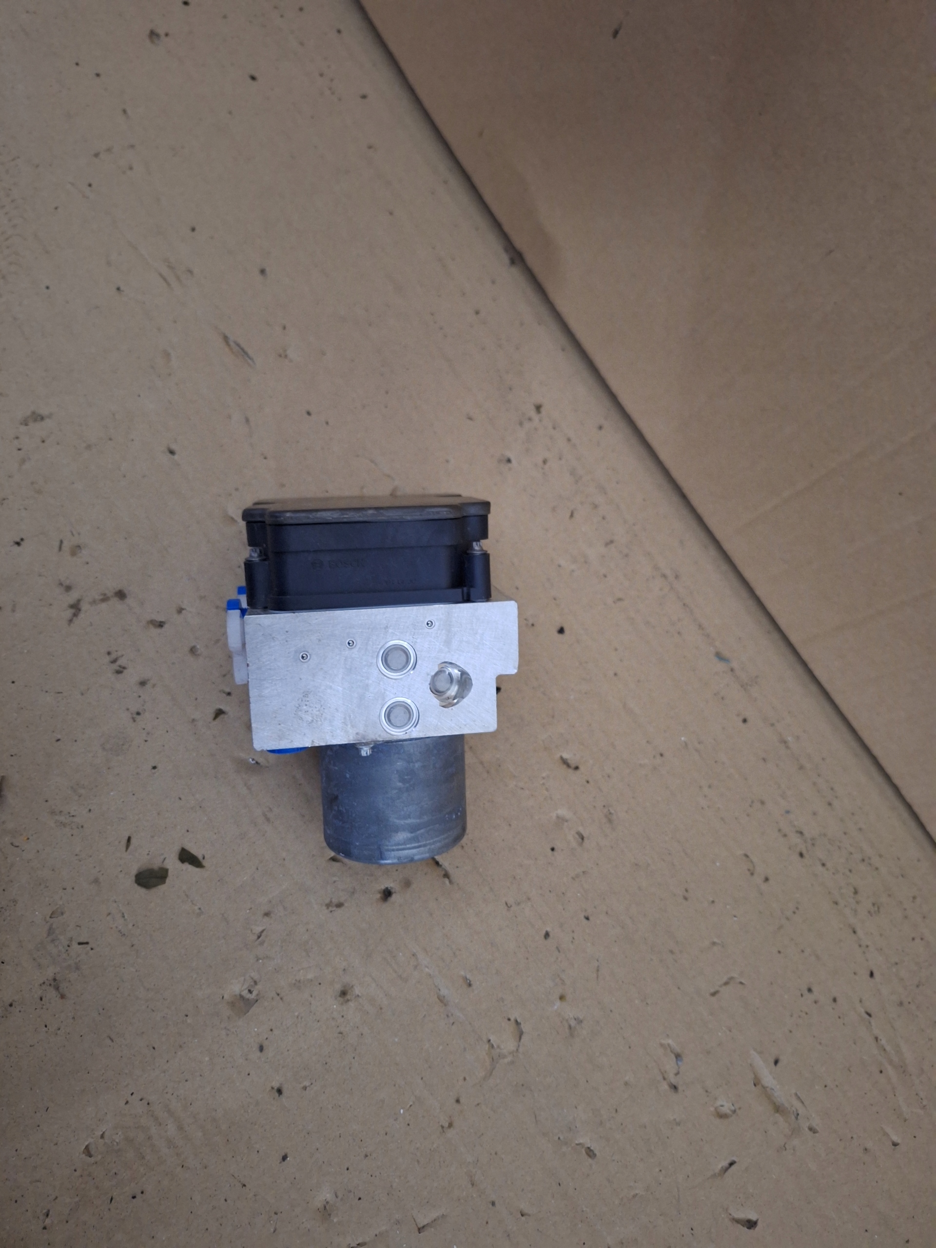 PORSCHE TAYCAN насос ABS 9J1614109E