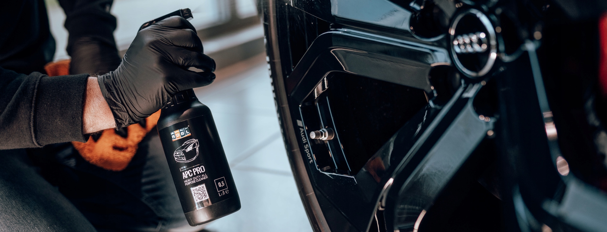 ADBL APC PRO Bardzo Silny Uniwersalny Środek 1L Pojemność opakowania 1000 ml