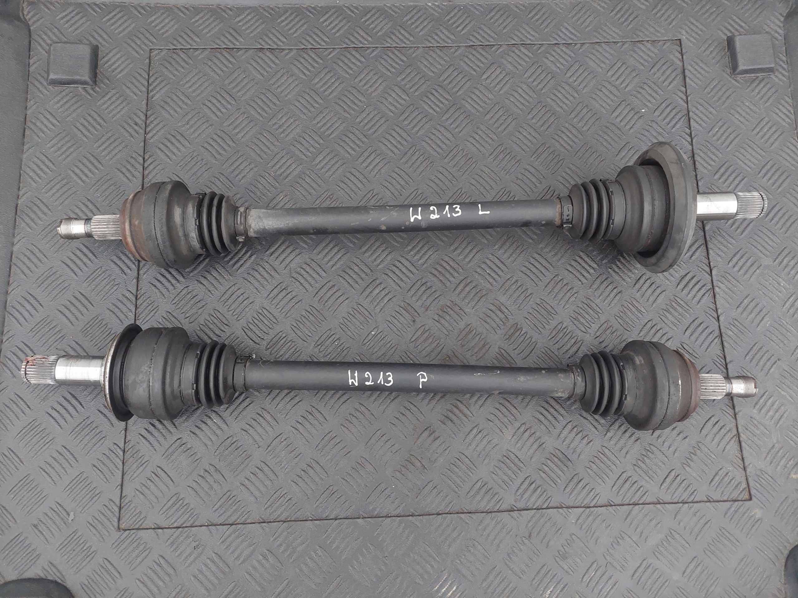 semi-axis rear part rear MERCEDES E W213 E 220 D 2.0 CDI