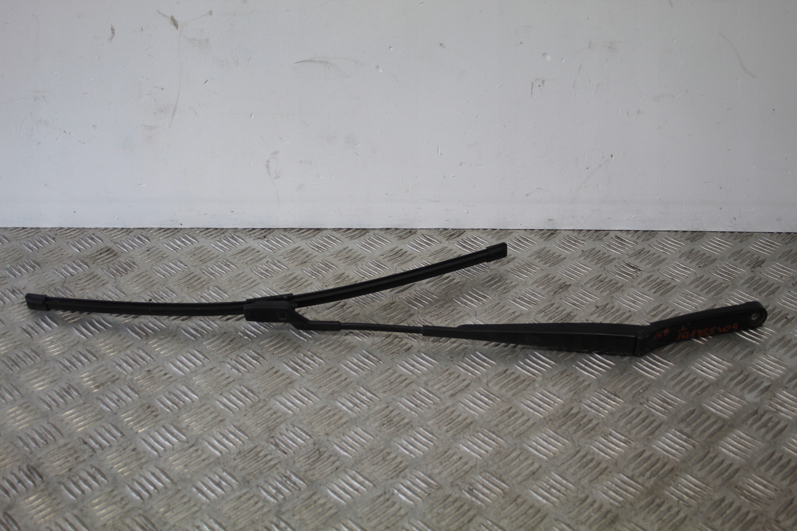 wiper arm left VW GOLF VI 6 1K9 KOMBI