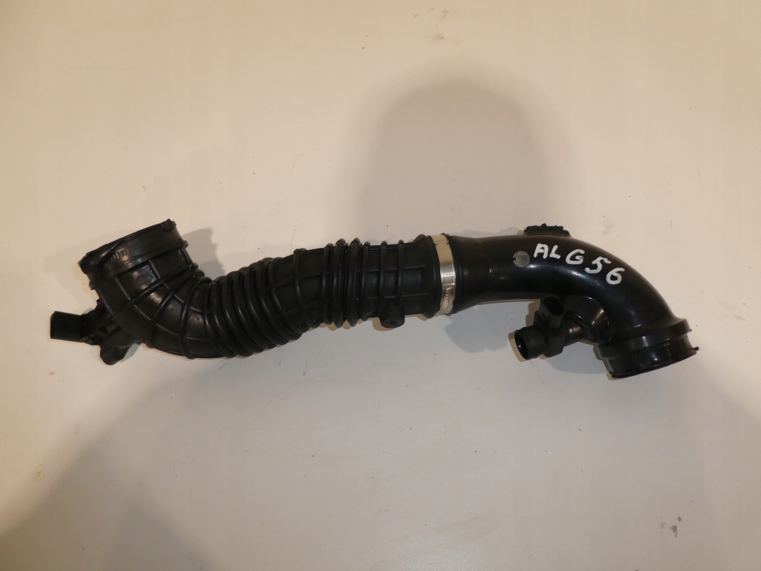 VW T5 T6 trouba hadice intercoolera 7E0129654AB