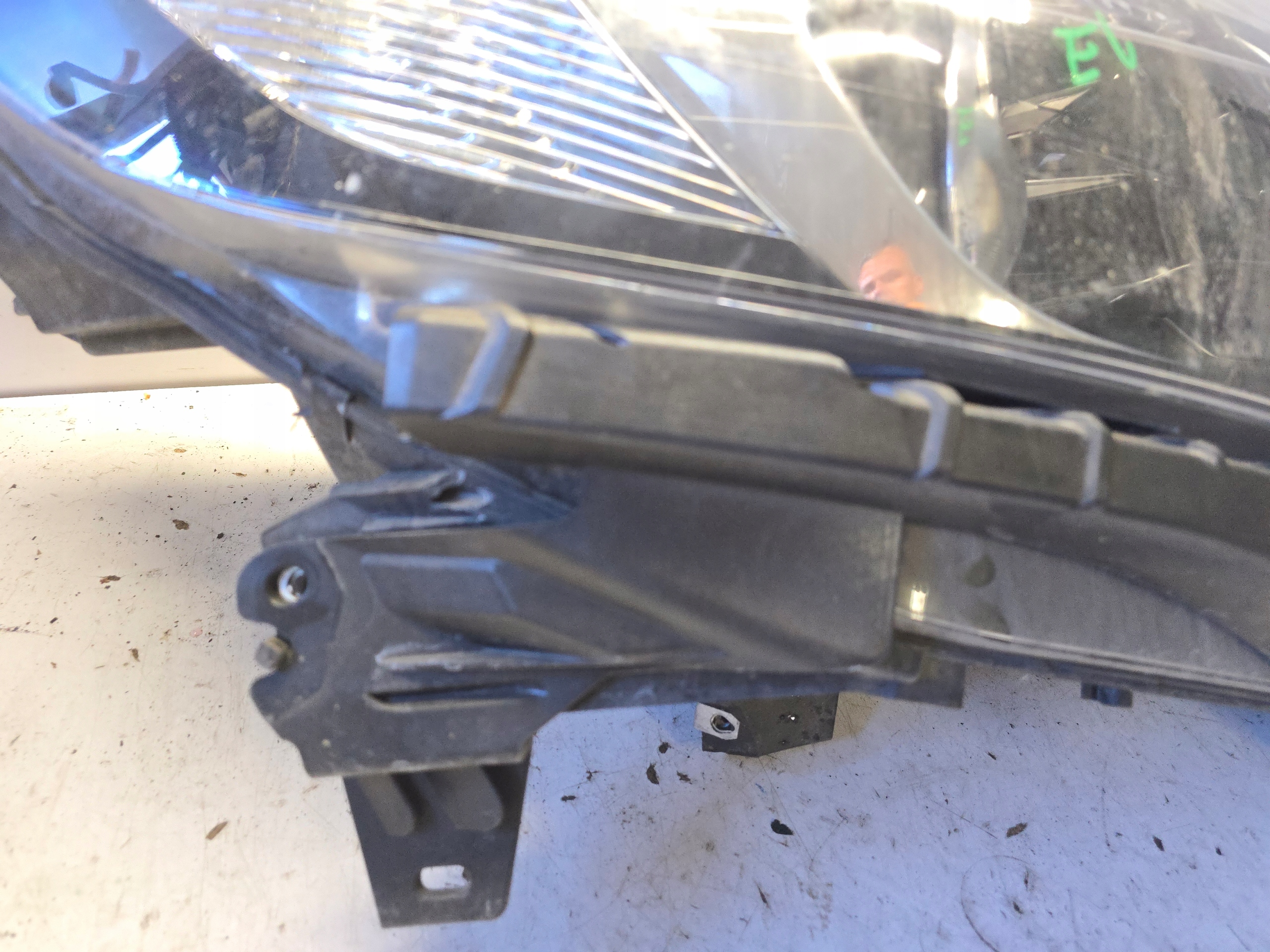 OPEL ZAFIRA C REFLEKTOR light right front right lens 13399859 EU +support