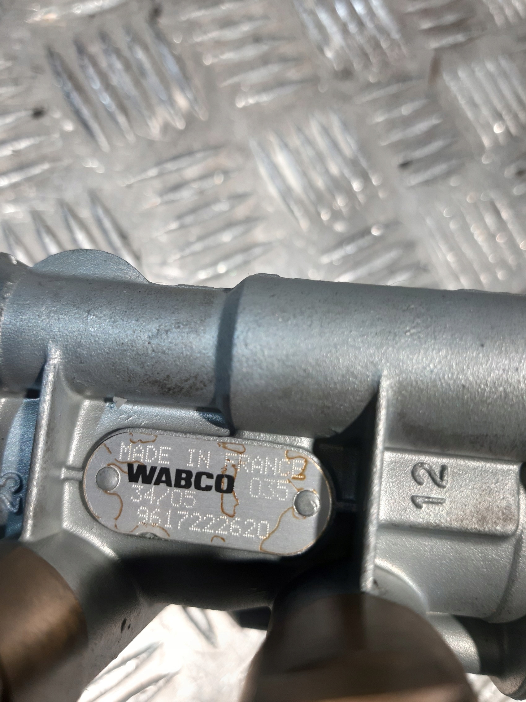 ventil brzdy postojowego WABCO 9617222620