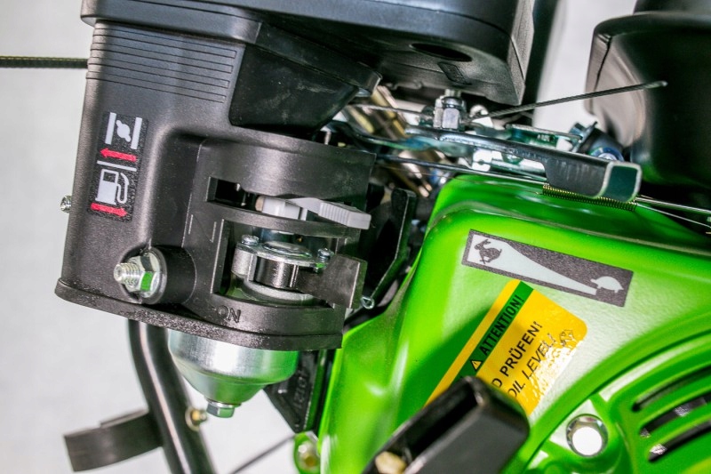 ZAGĘSZCZARKA UBIJAK ZIPPER RPE90 90kg gruntu Moc 4 KM