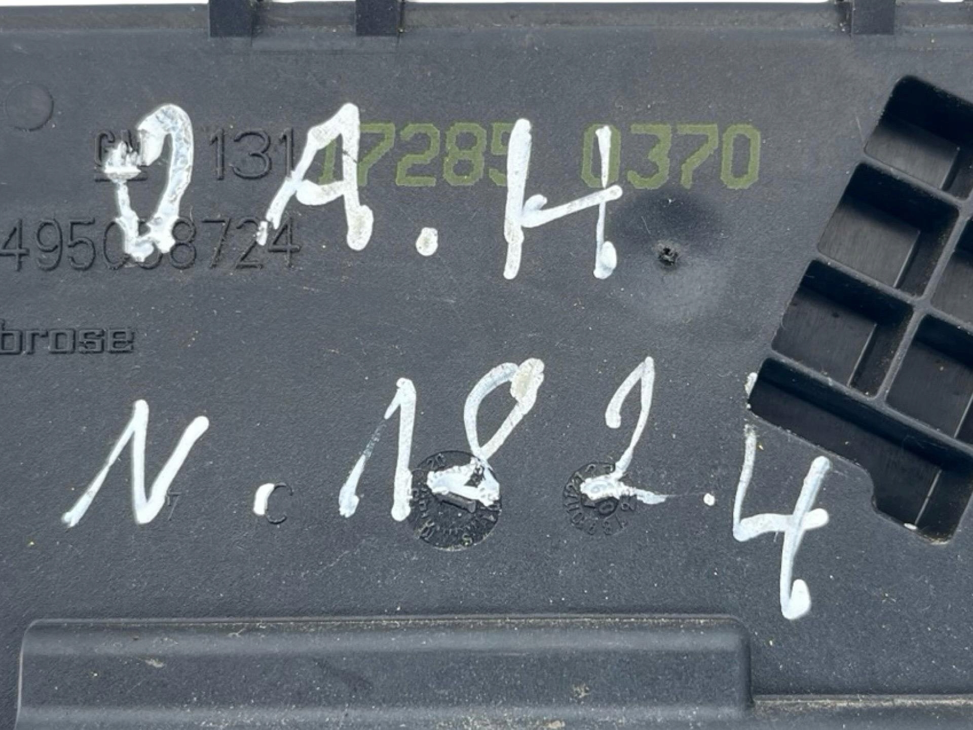 lock bonnet boot Opel Astra H facelift 2010 13117285