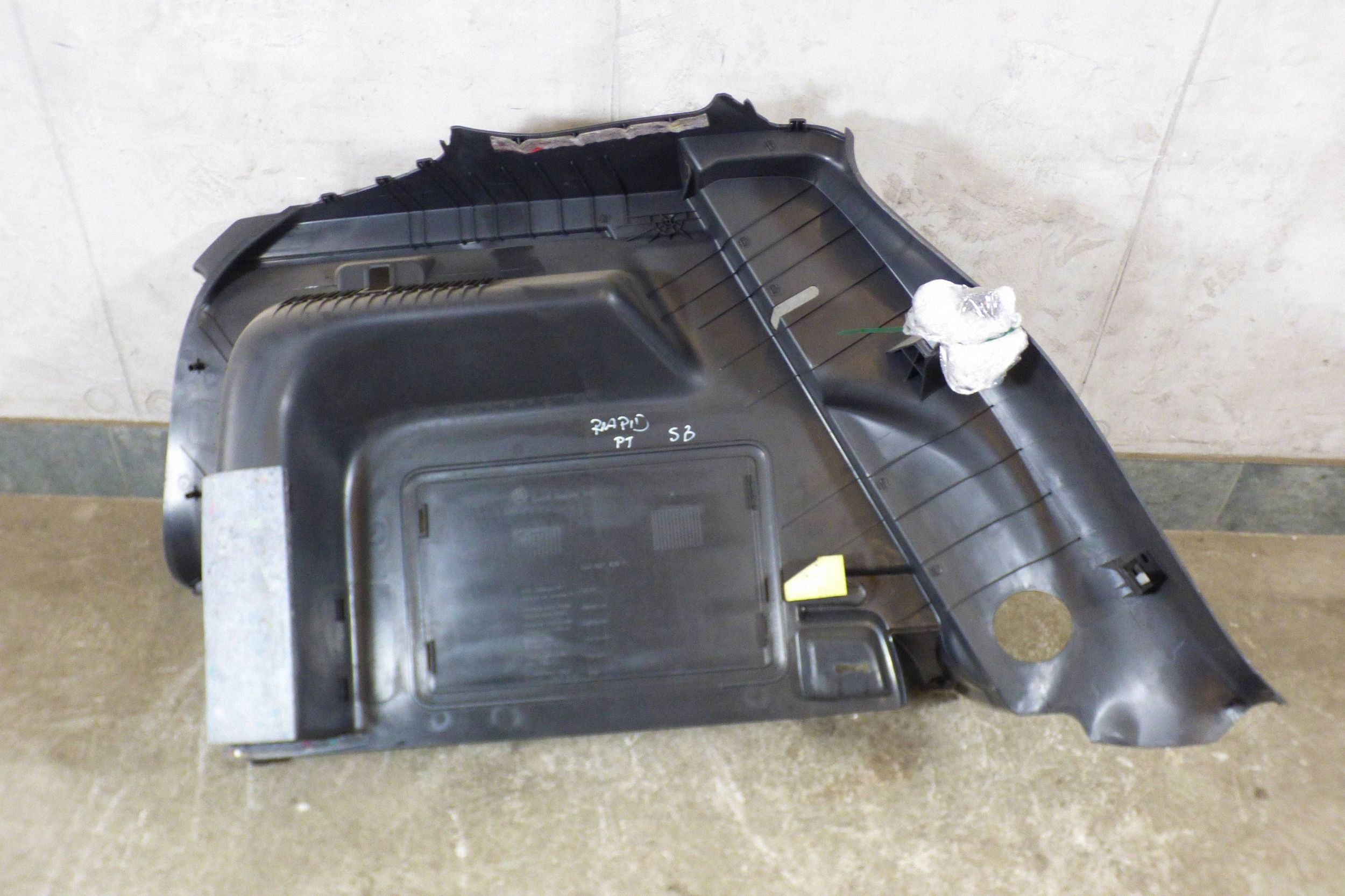 Skoda Rapid boot upholstery right rear part 5JJ867428B st.BDB