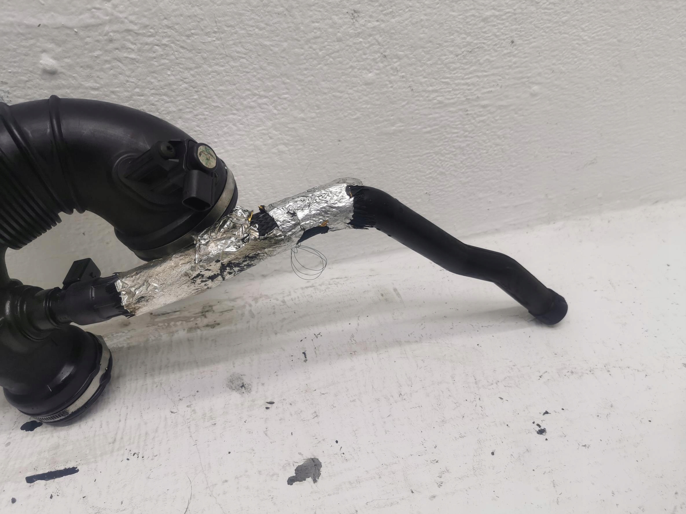 rohr DOLOT INTERCOOLER MERCEDES E-KLASA W212 2.2CDI