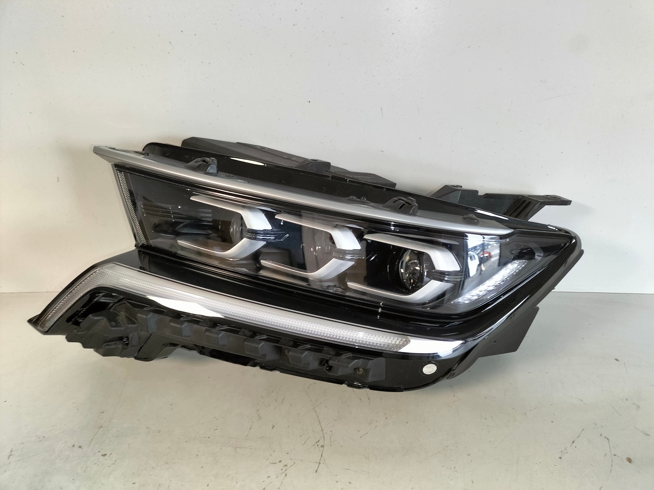 light front reflektor left KIA SORENTO 4 IV MQ4 20-24 FULL LED