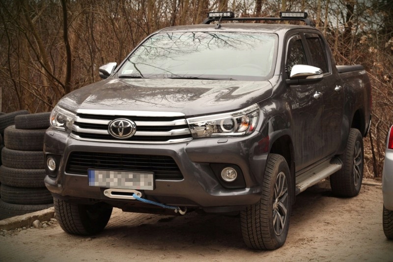 PŁYTA MONTAŻOWA WYCIĄGARKI TOYOTA HILUX REVO 2016+ MORE 4X4 EAN (GTIN) 5904463394032