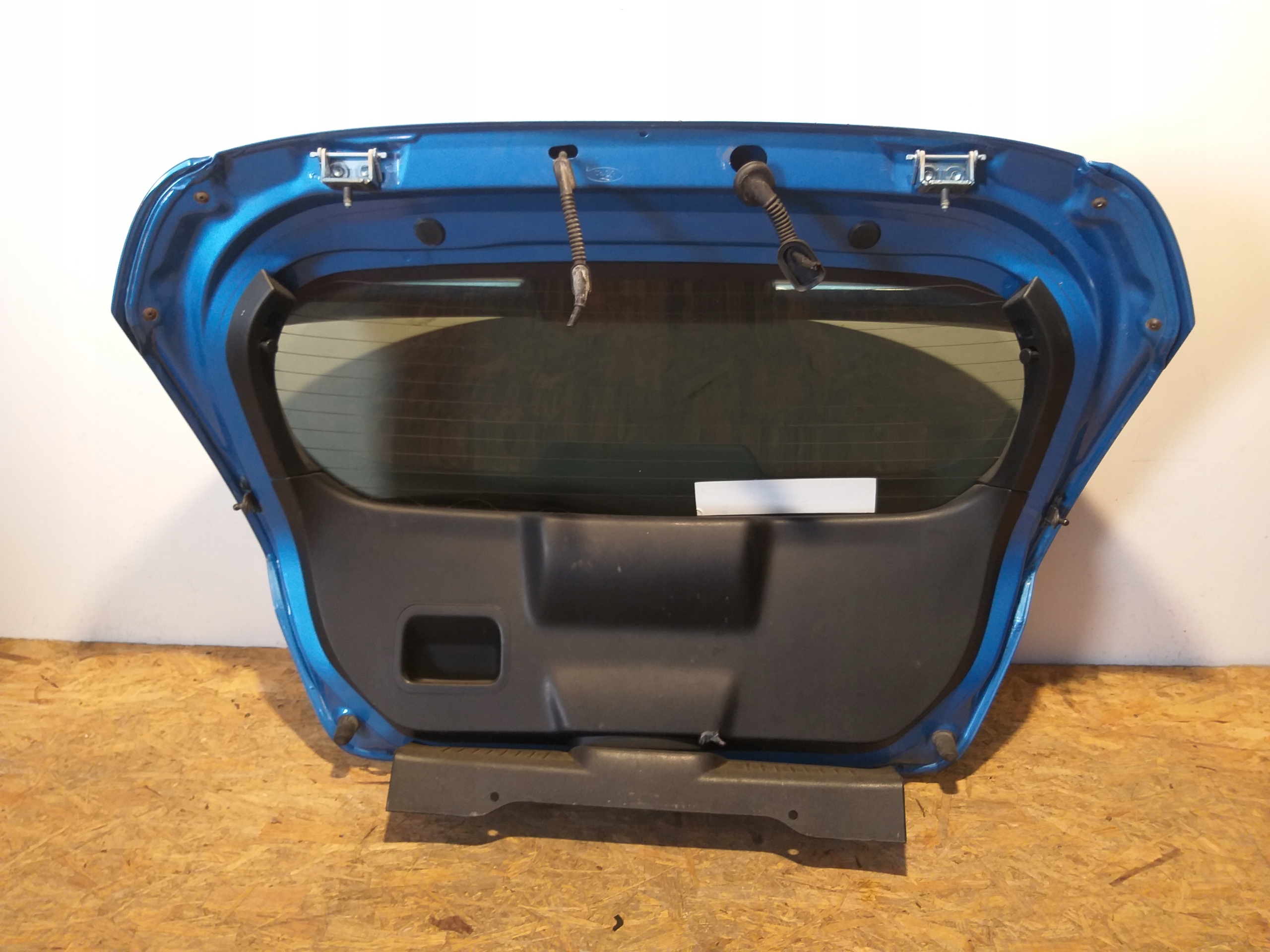 boot door spoiler Ford Fiesta MK7 ST RS