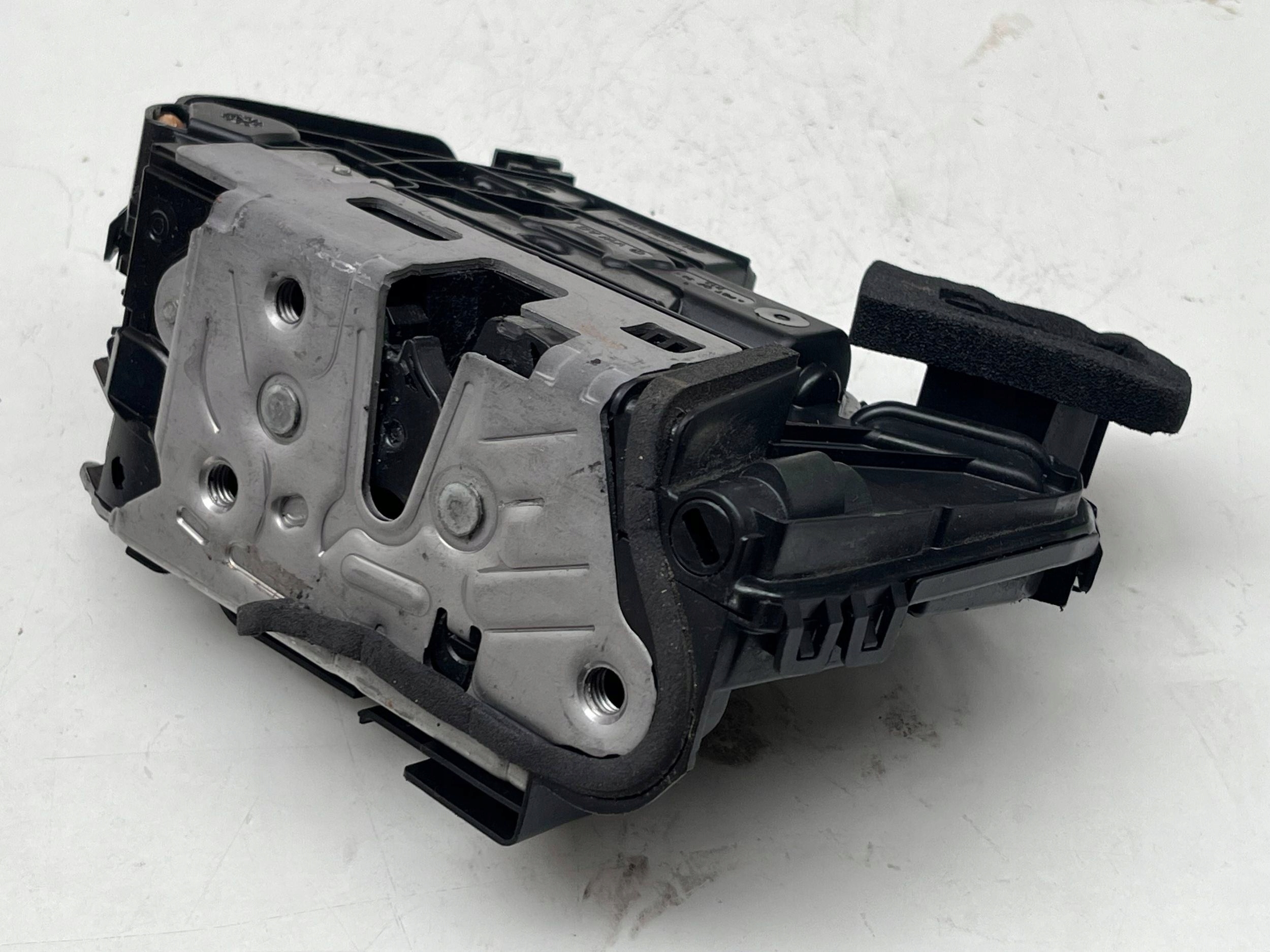 VOLKSWAGEN SEAT SKODA lock door right front 5TB837016D @M