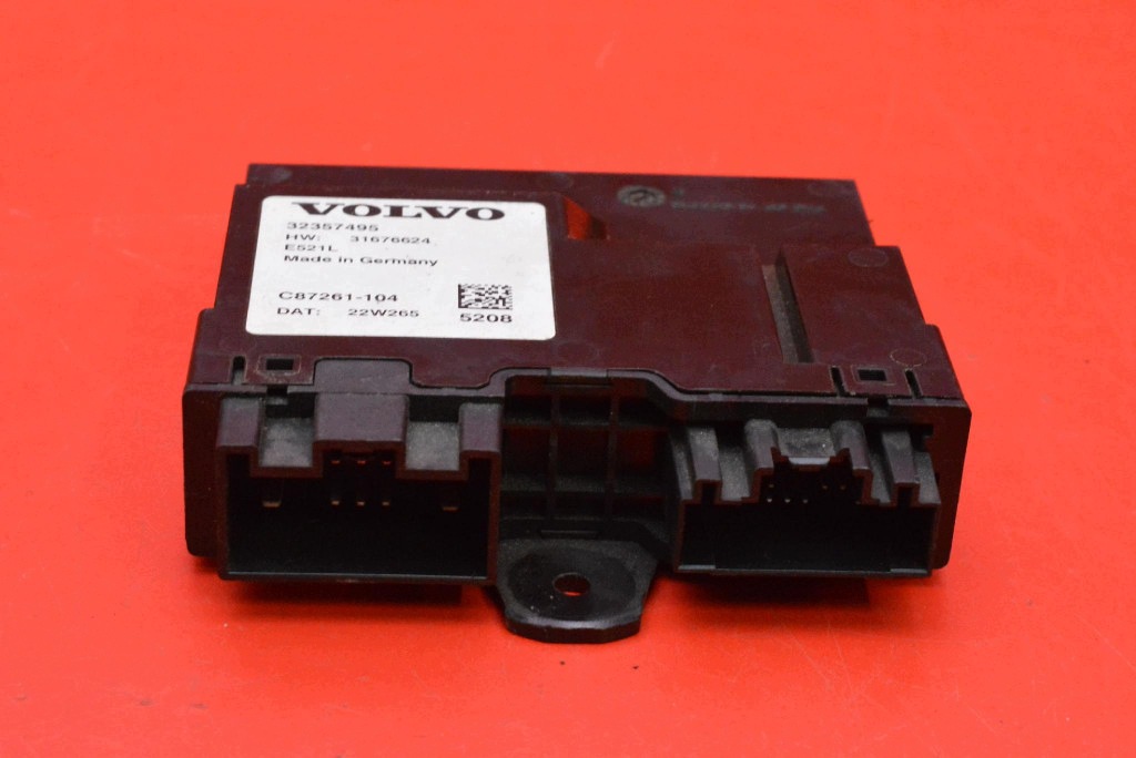 control unit module bonnet boot rear part 32357495 VOLVO V60 2 II LIFT 23