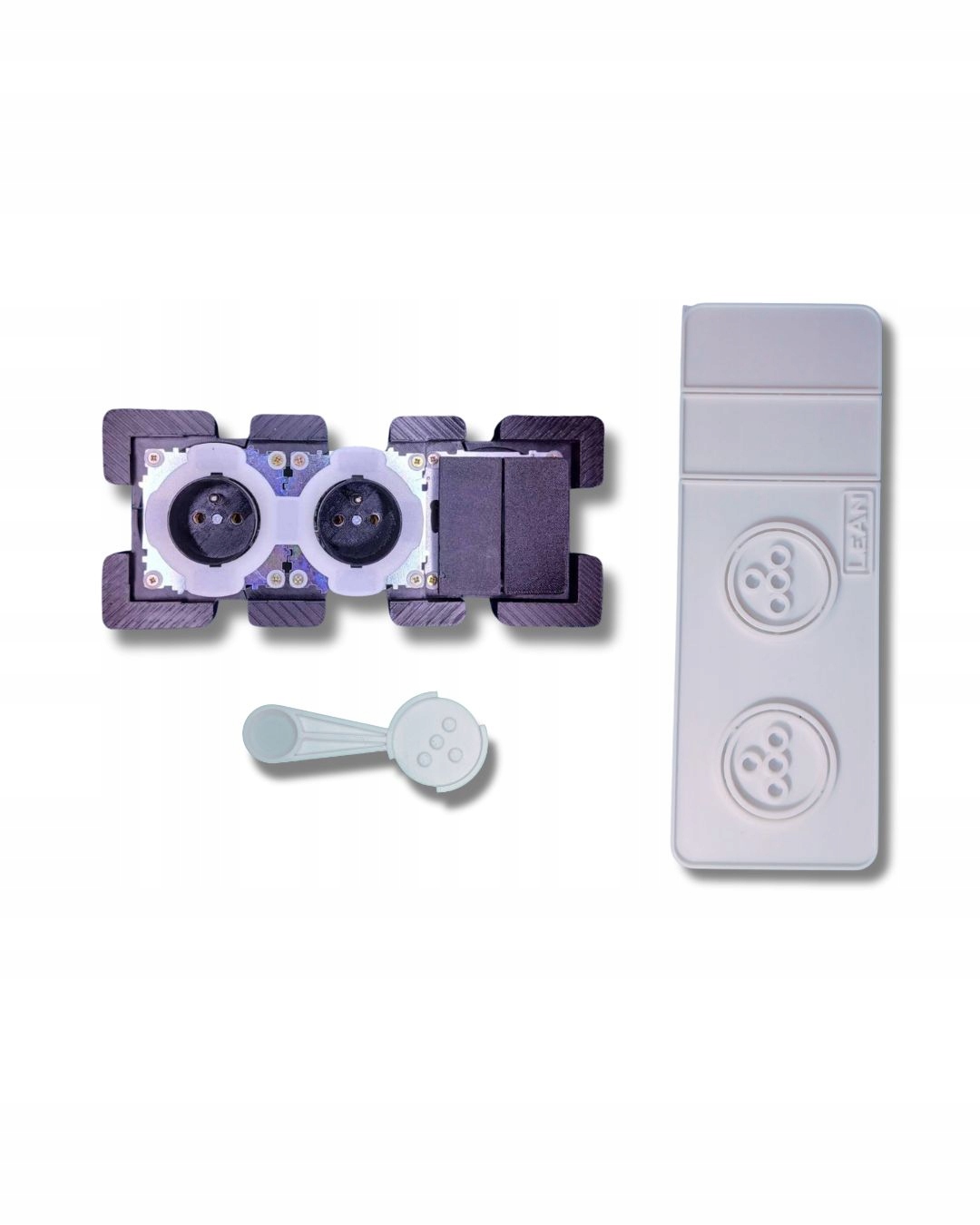 Skryté zásuvky a dvojitý naddoskový spínač do kuchyne – tmavá dlažba