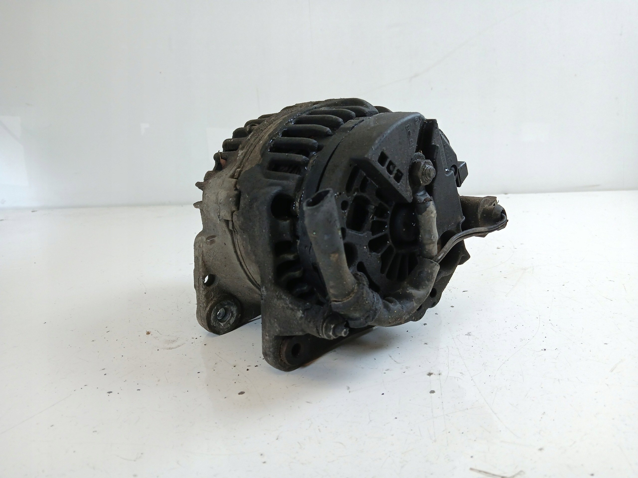 VW GOLF IV AUDI A3 8L 1.6 ALTERNATOR 028903028D 90A