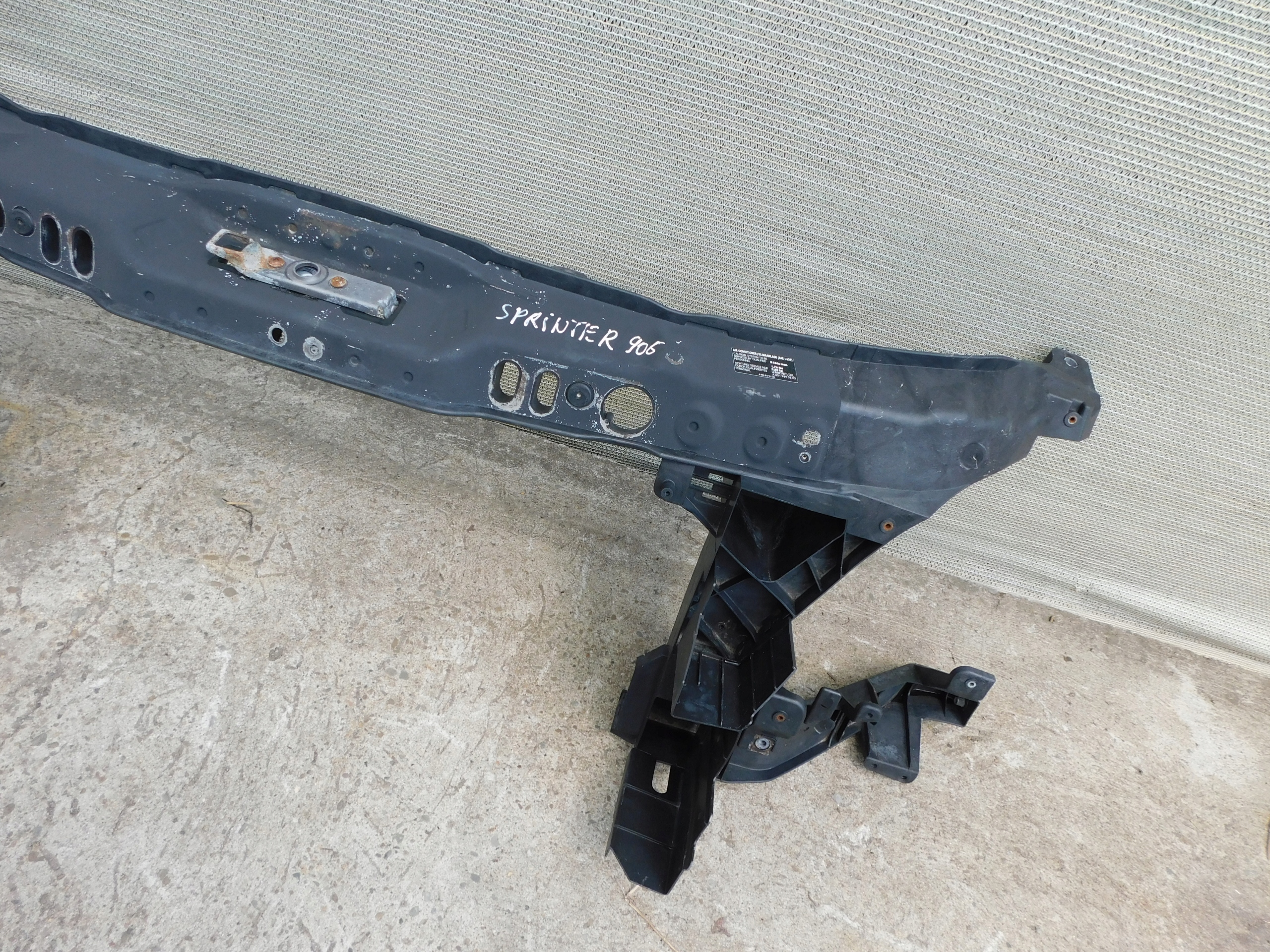 pillar iron support panel for radiators Mercedes Sprinter 906 original