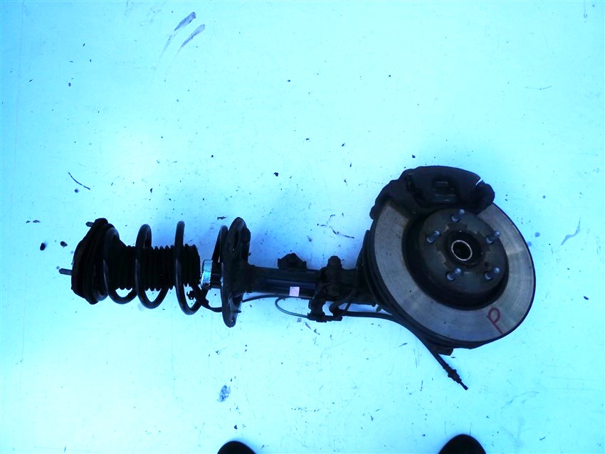 WTSFSGSG9887U6Y6TGBVCGAFA - ПЕРЕДНИЙ ПРАВЫЙ КРОССОВЕР TOYOTA VERSO 2.0 D4D 09-