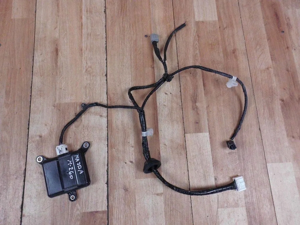 KB8C-67Y30H - Mazda CX5 II KF Датчик сліпих зон + промінь