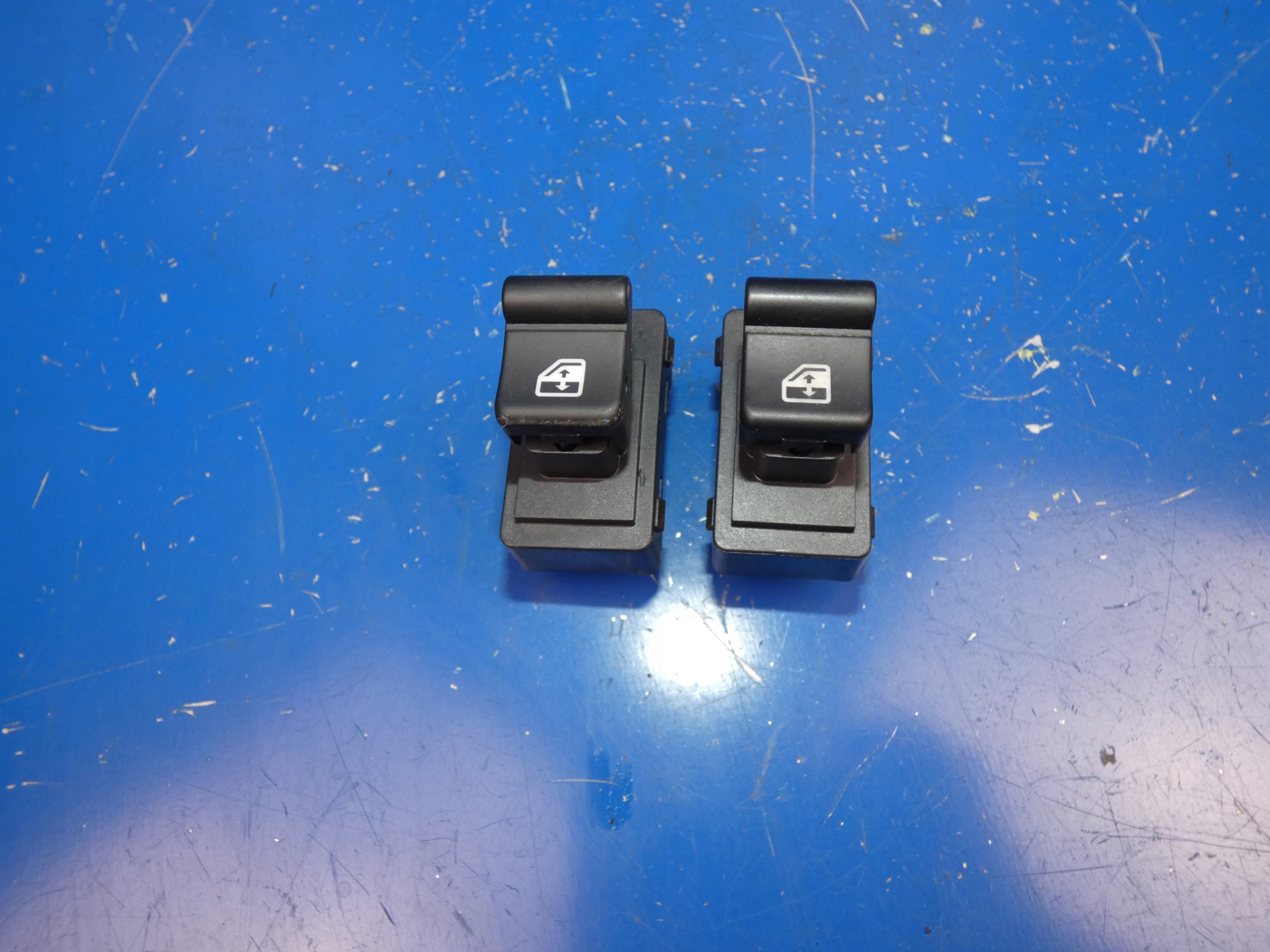 FIAT 500X 500 X CROSS window control switch left right rear part front