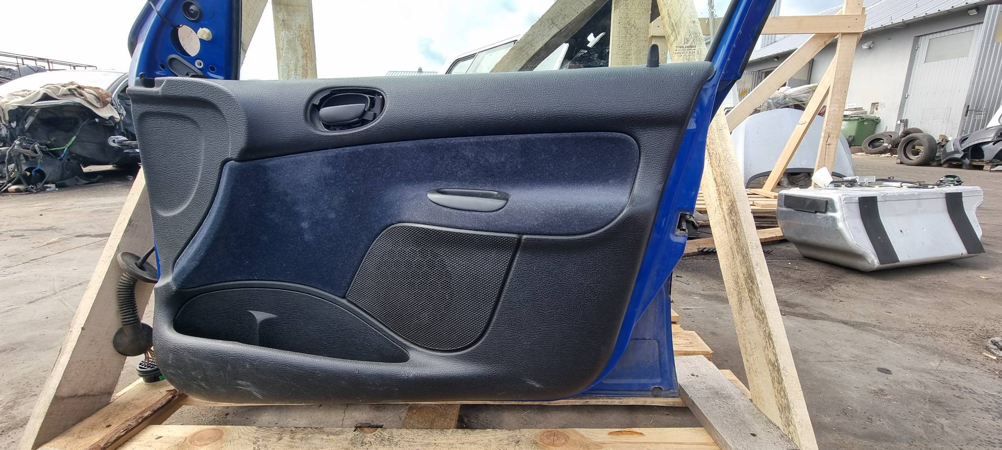 door right front EGJ PEUGEOT 206