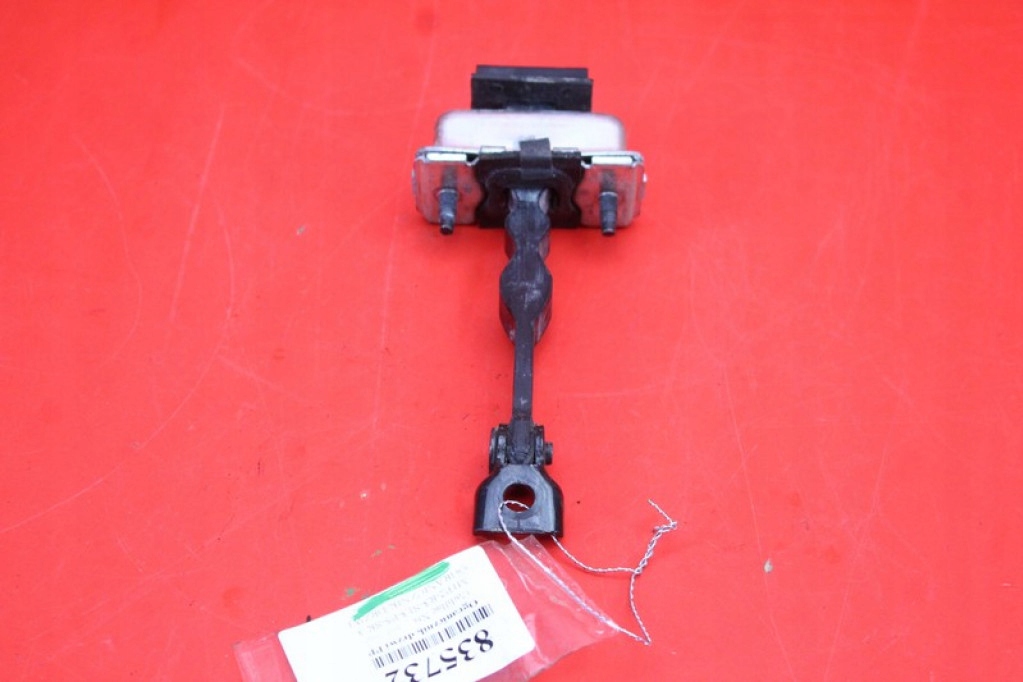limiter door right front CADILLAC XTS 12-17