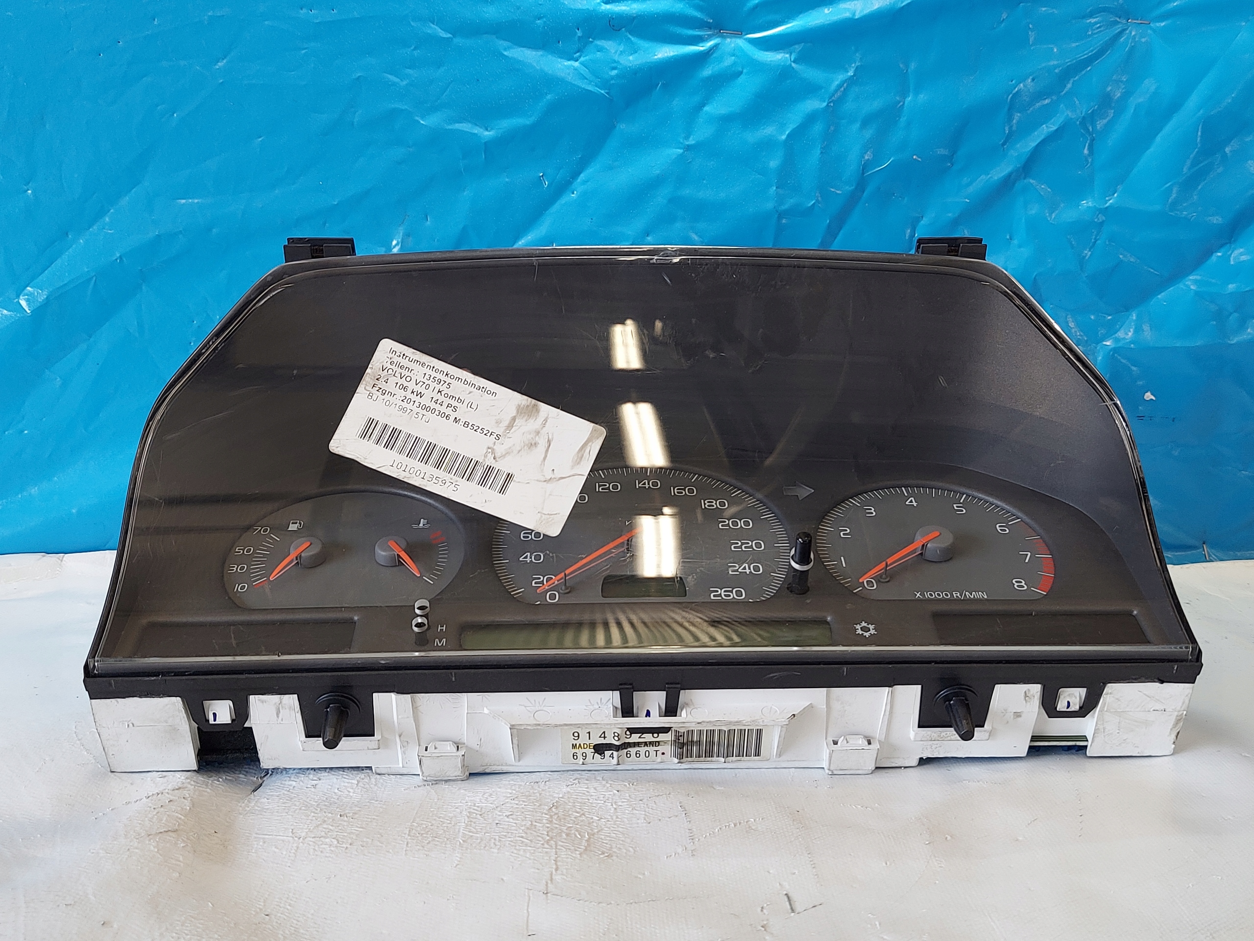 dials clock VOLVO V70 and 2.4 B 9148926