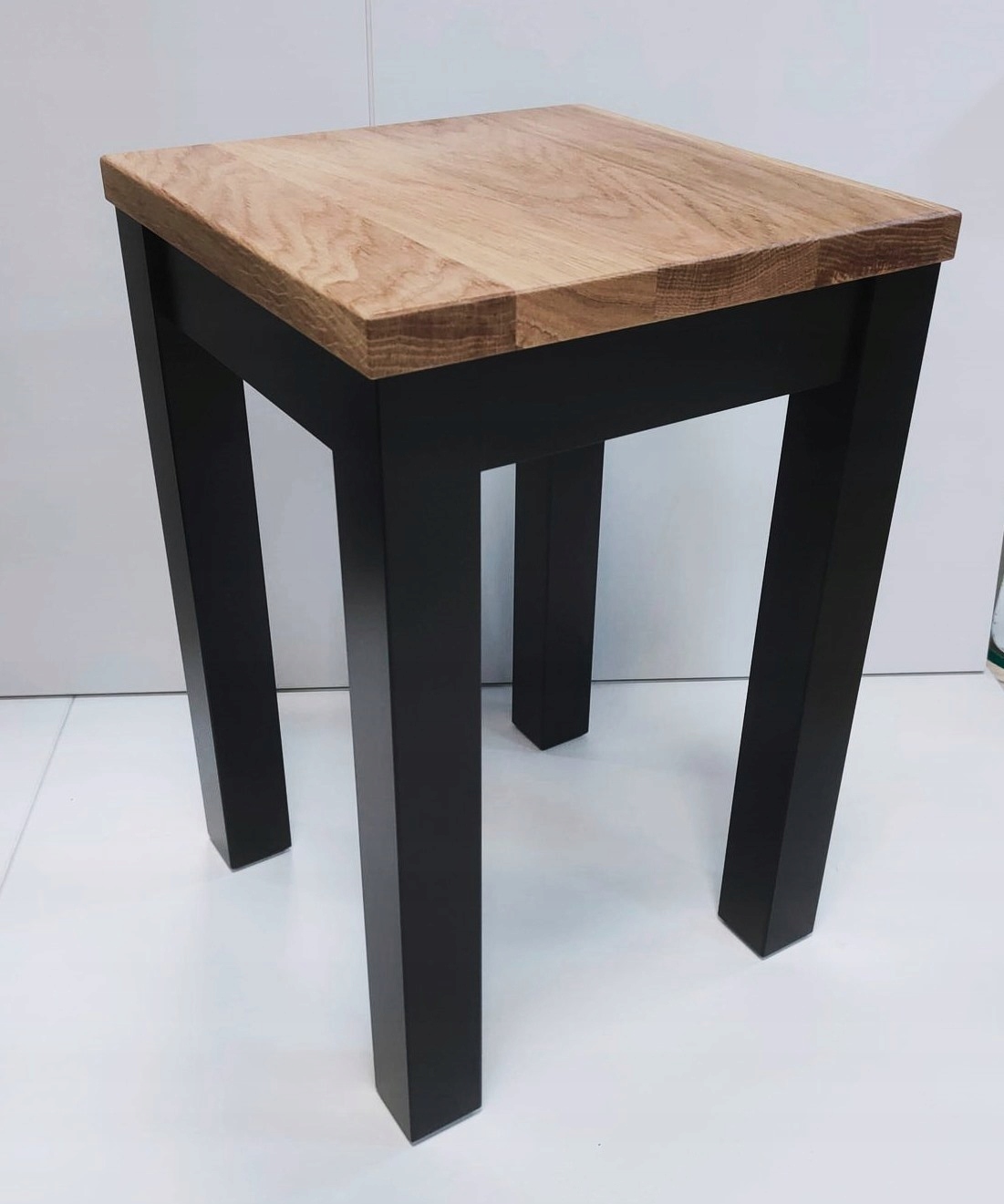 Taboret ERGO DĄB / CZARNY STOŁEK - LITE DREWNO