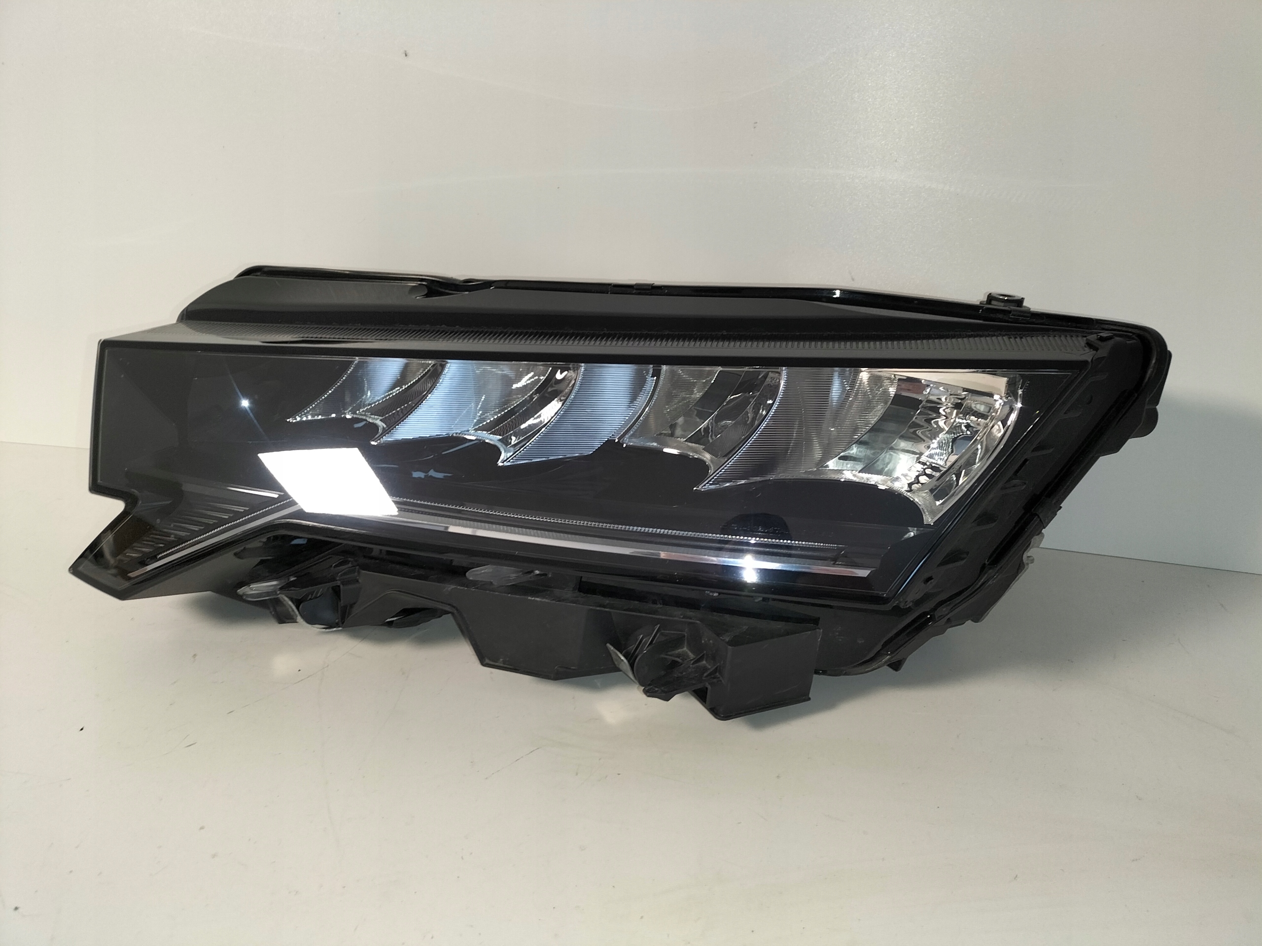 light front reflektor left SKODA OCTAVIA 4 IV LIFT 24- FULL LED CRYSTAL