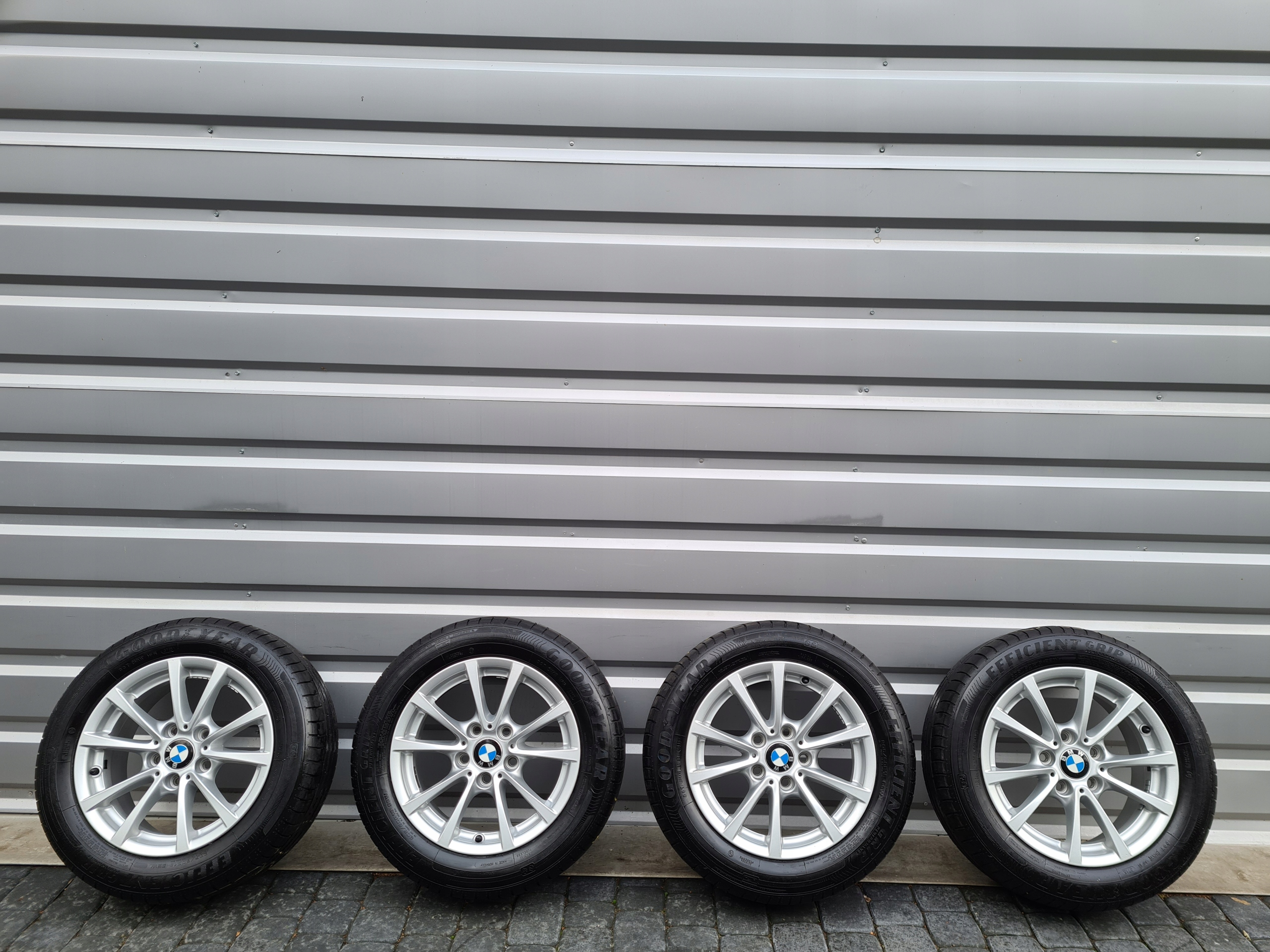 Felgi Koła BMW 16 Seria 3 F30 F31 E46 F10 F11 Rodzaj felg Aluminiowe