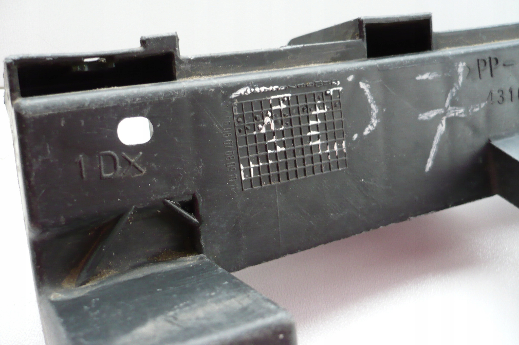 PEUGEOT 307 LIFT 2005-08 rear light holder right front