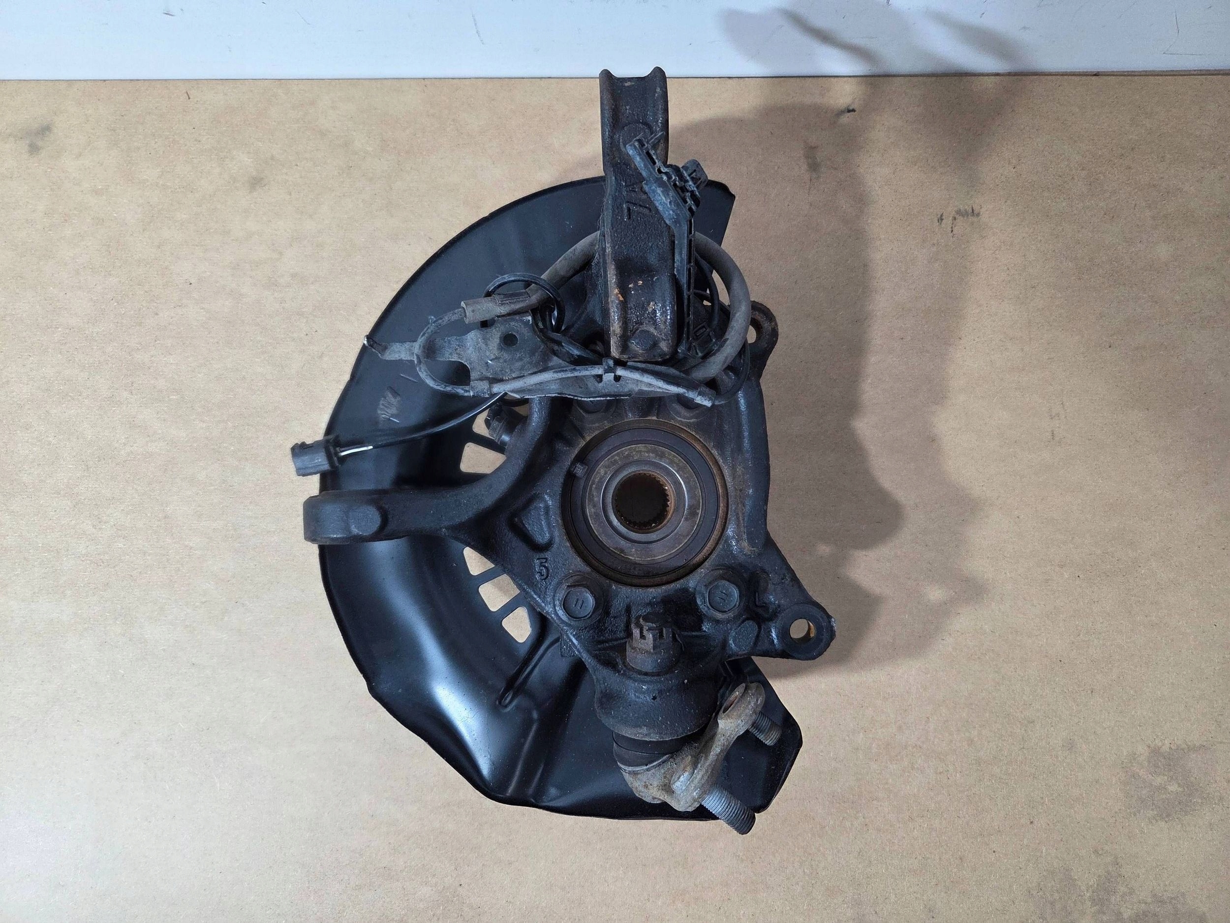 Toyota RAV 4 V (XA50) 2,5 H swing front left (Z768)