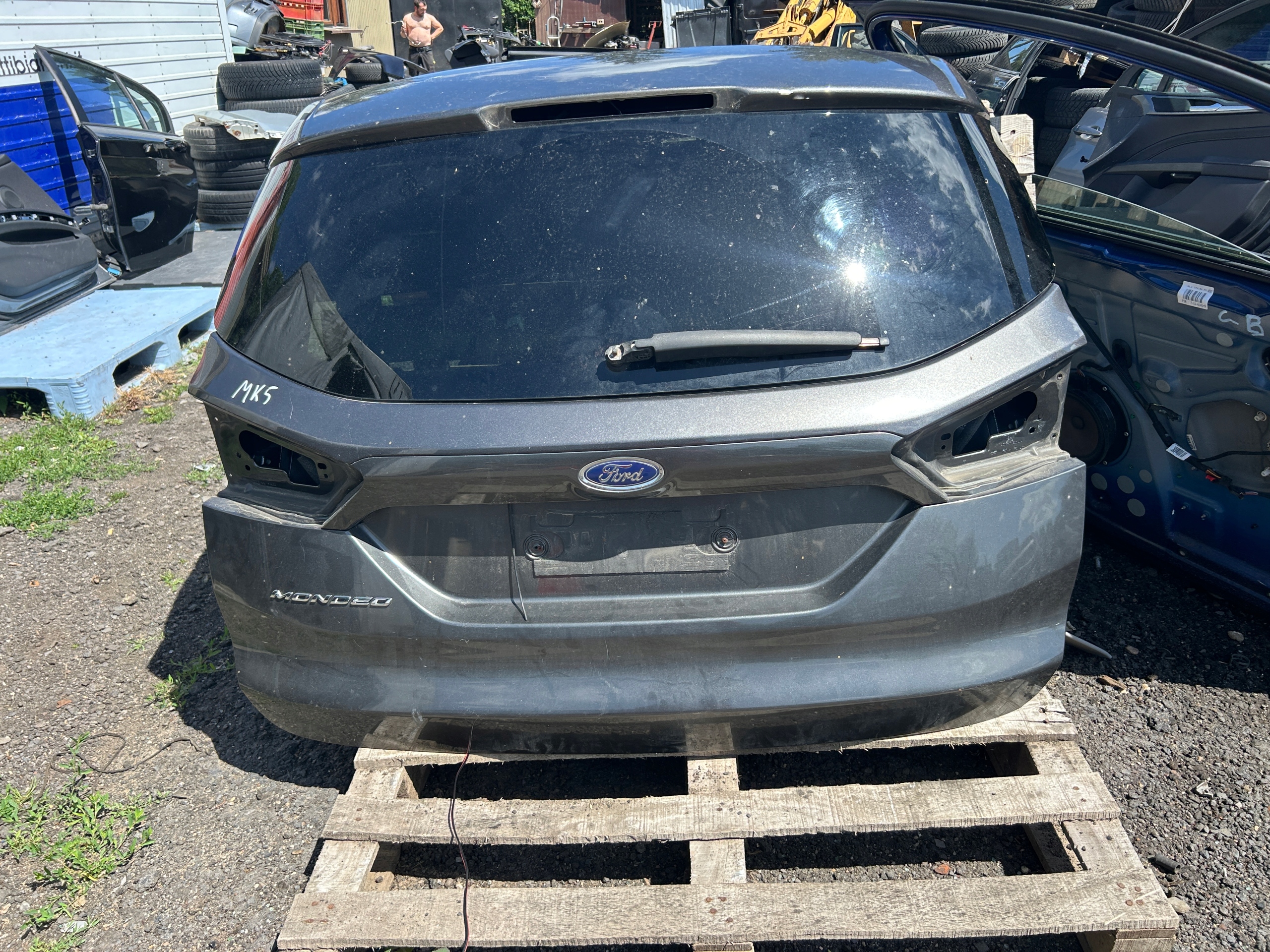 FORD MONDEO MK5 KOMBI boot doors ND