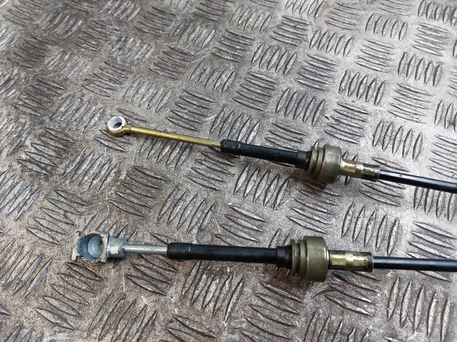 LEWAREK ZMIANY BIEGÓW + LINKI TOYOTA PREVIA II 2.0 D4D Wersja Europejska