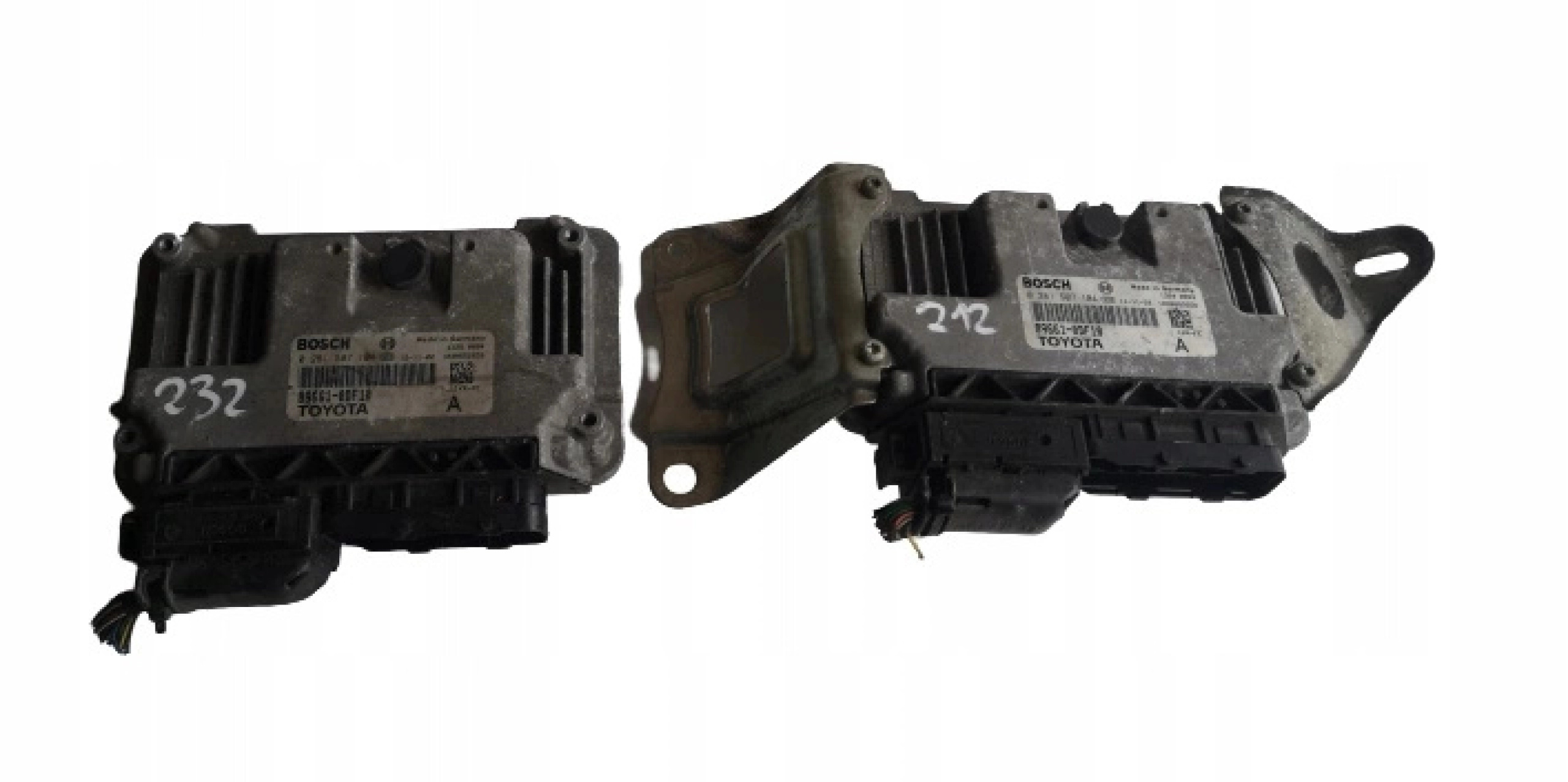 computer ECU TOYOTA YARIS 0261S07104 89661-0DF10 1