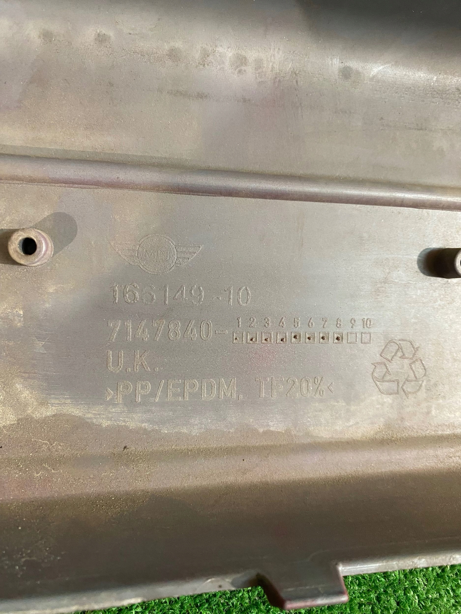 Frontstoßstange vorne MINI COOPER R56 NR.4711