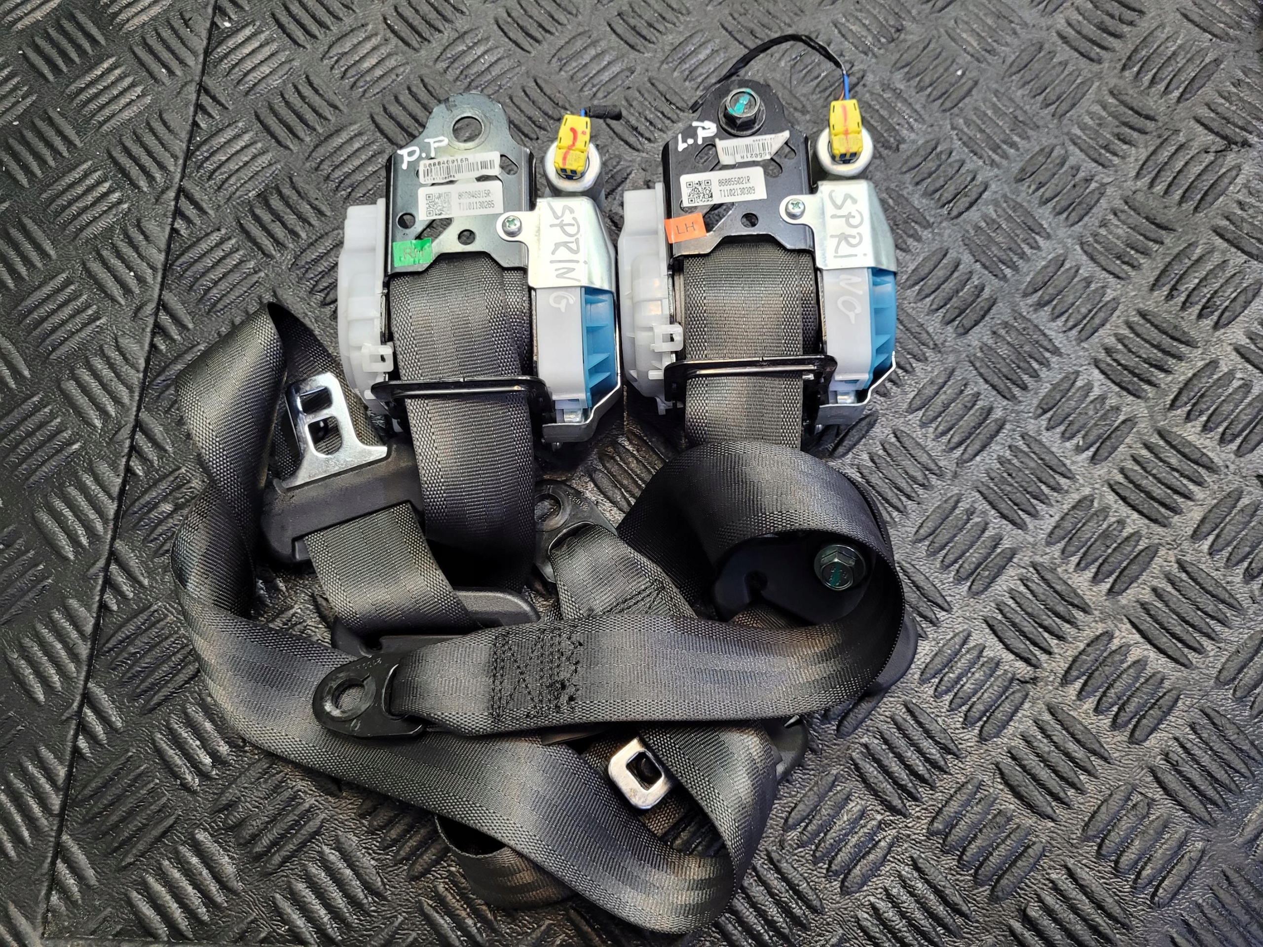 ремень безопасности перед передний правый 868846915R Dacia SPRING