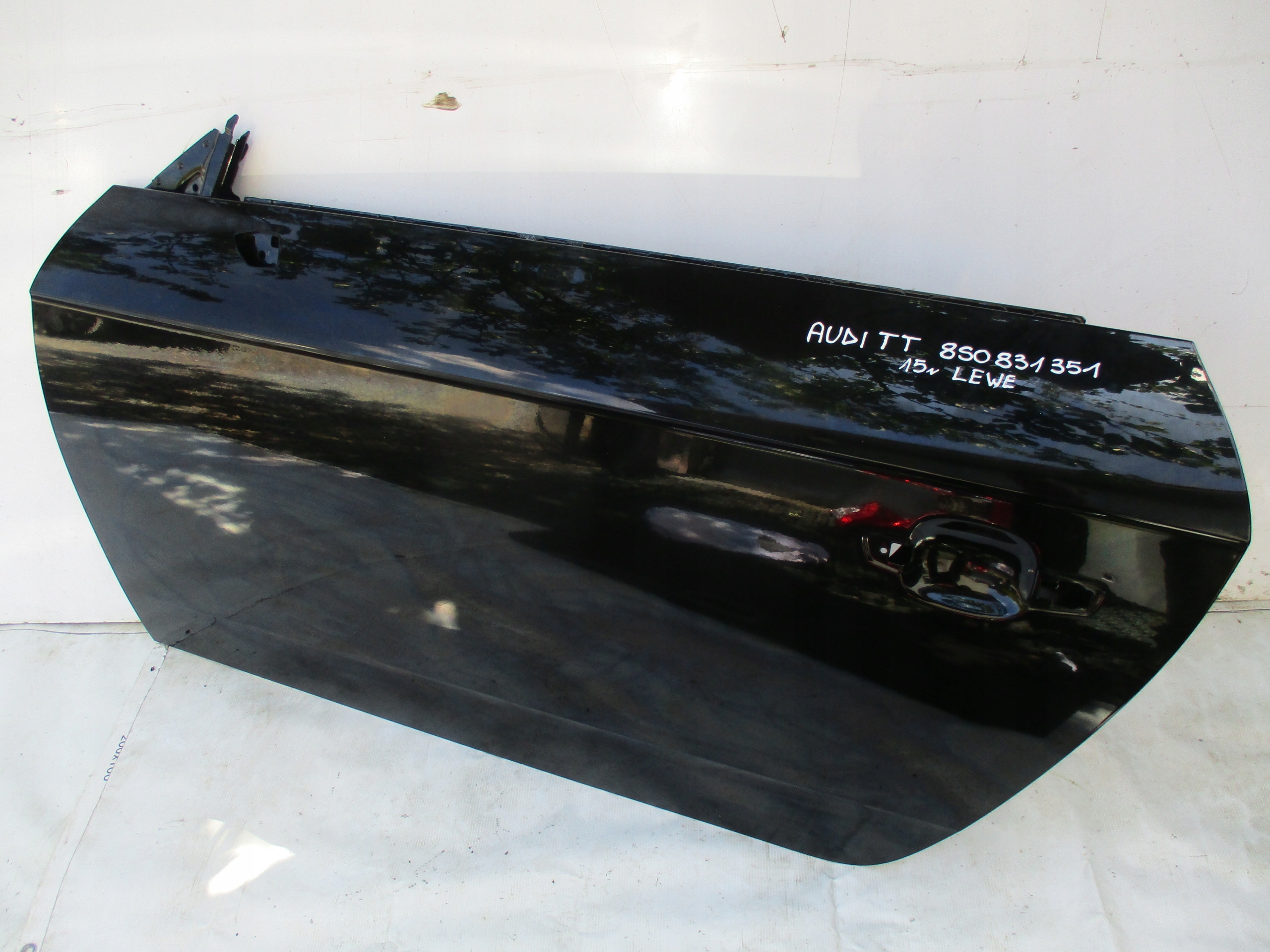 door left Audi TT 8S0 8S0831351