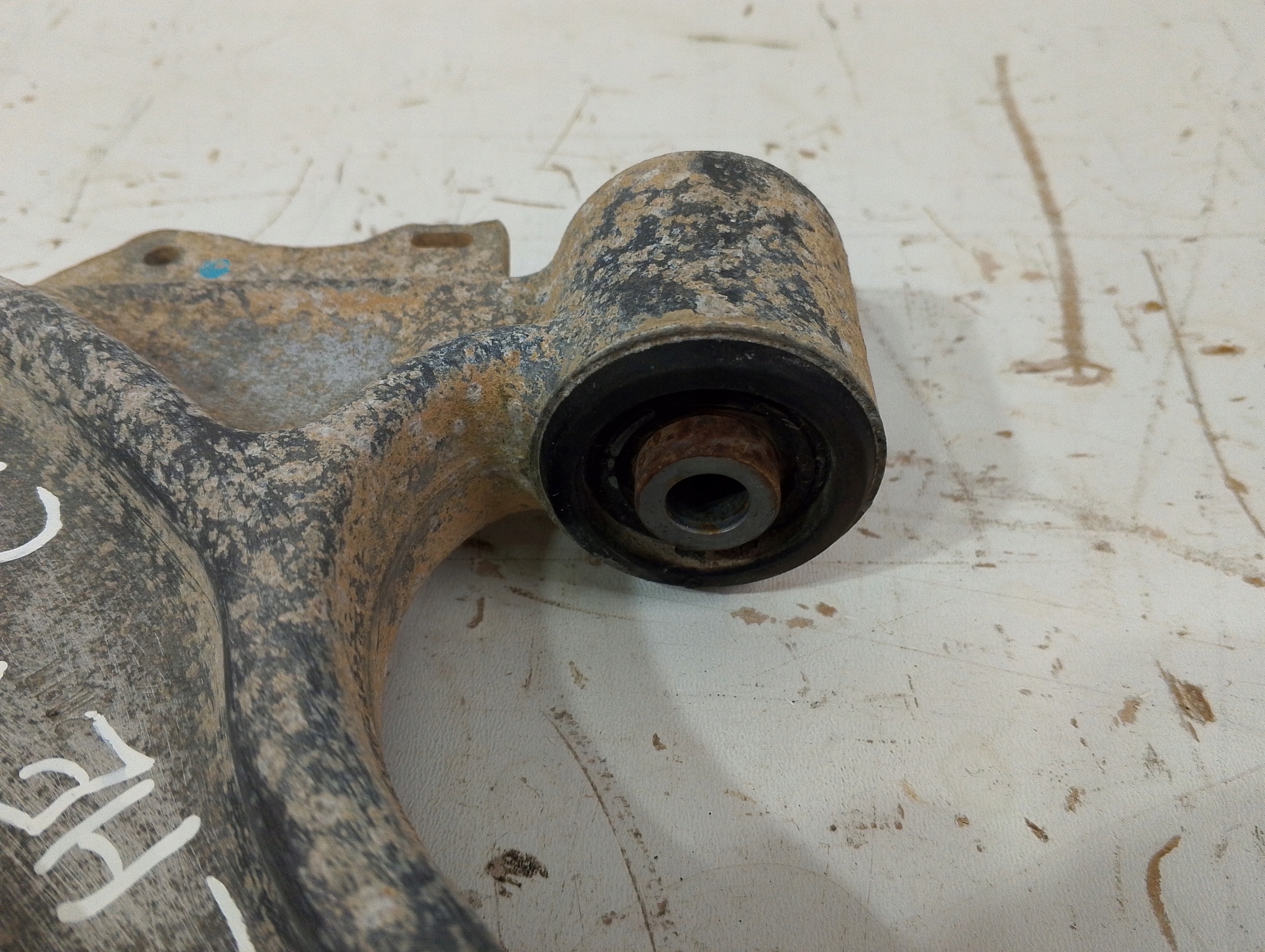 CHEVROLET CRUZE arm front left (Q161)