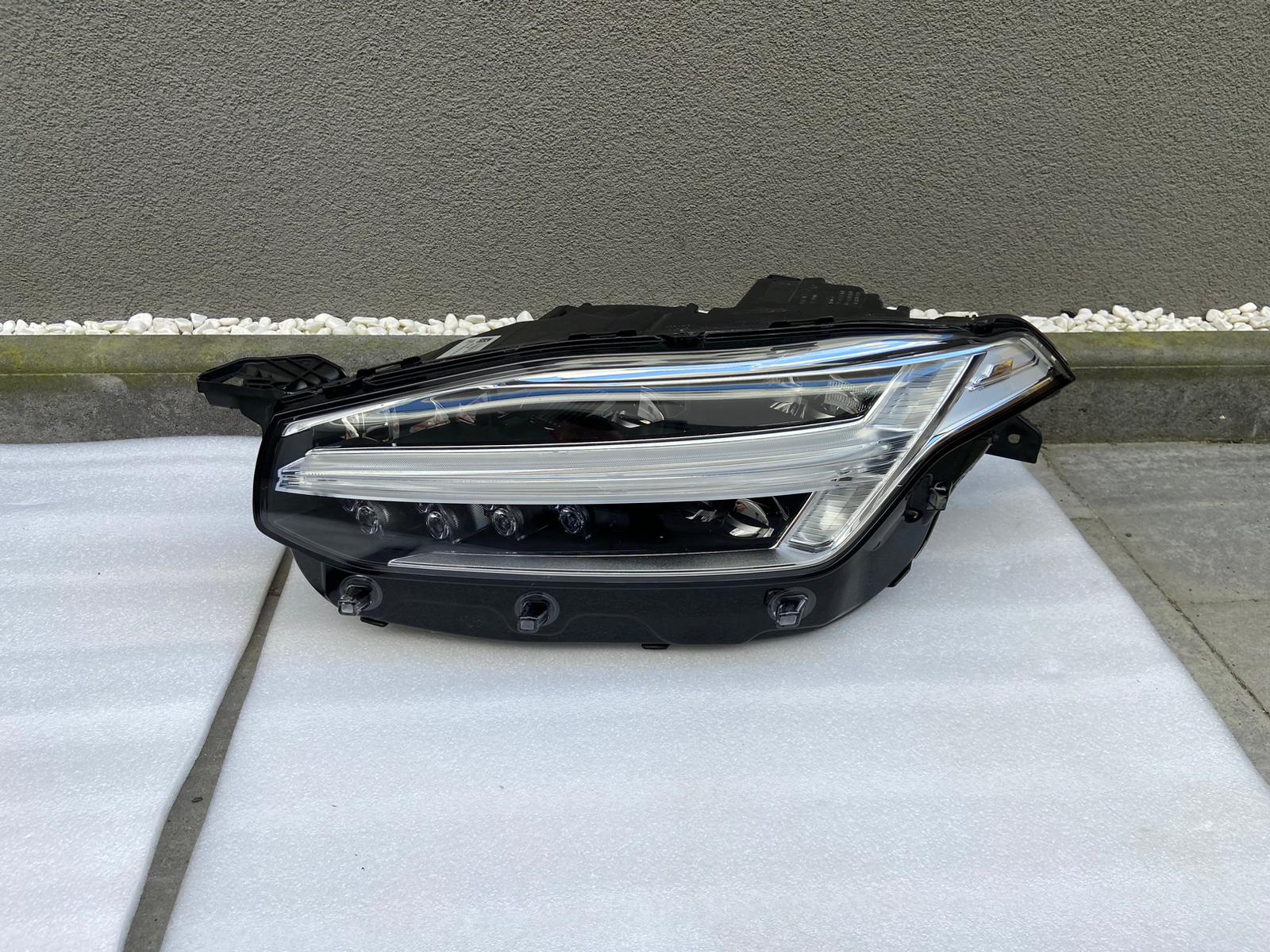 lights Volvo XC90 Full LED MID LED 2021 left right