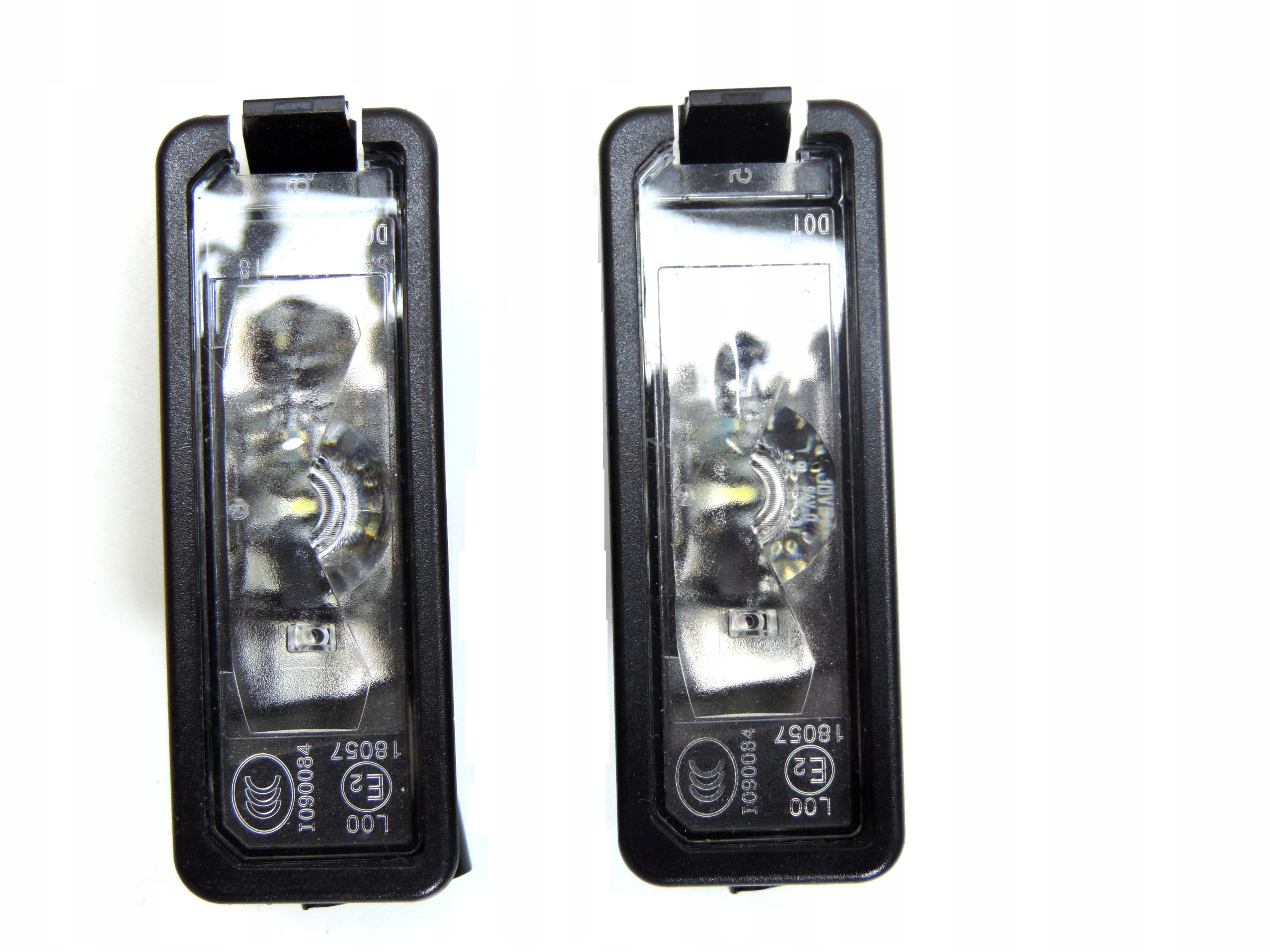 LED OŚWIETLENIE TABLICY REJESTRACYJNEJ 3G5943021