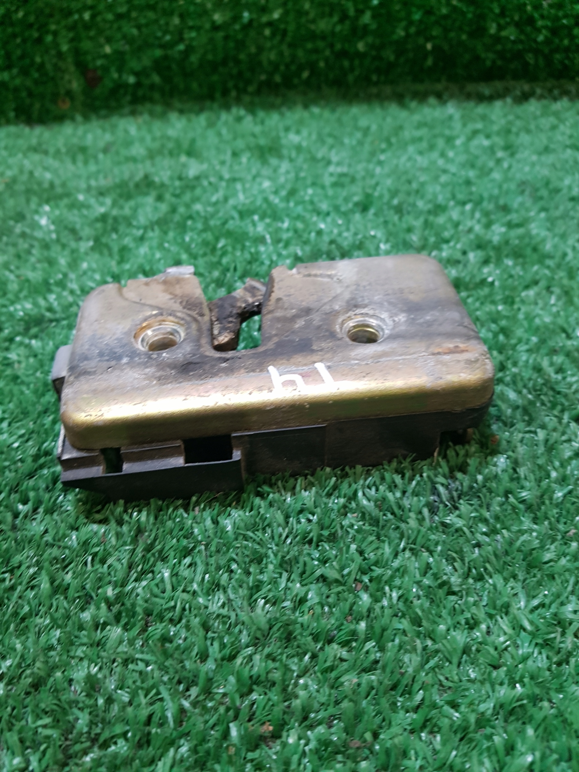 lock bonnet boot VOLKSWAGEN T4 701829211B