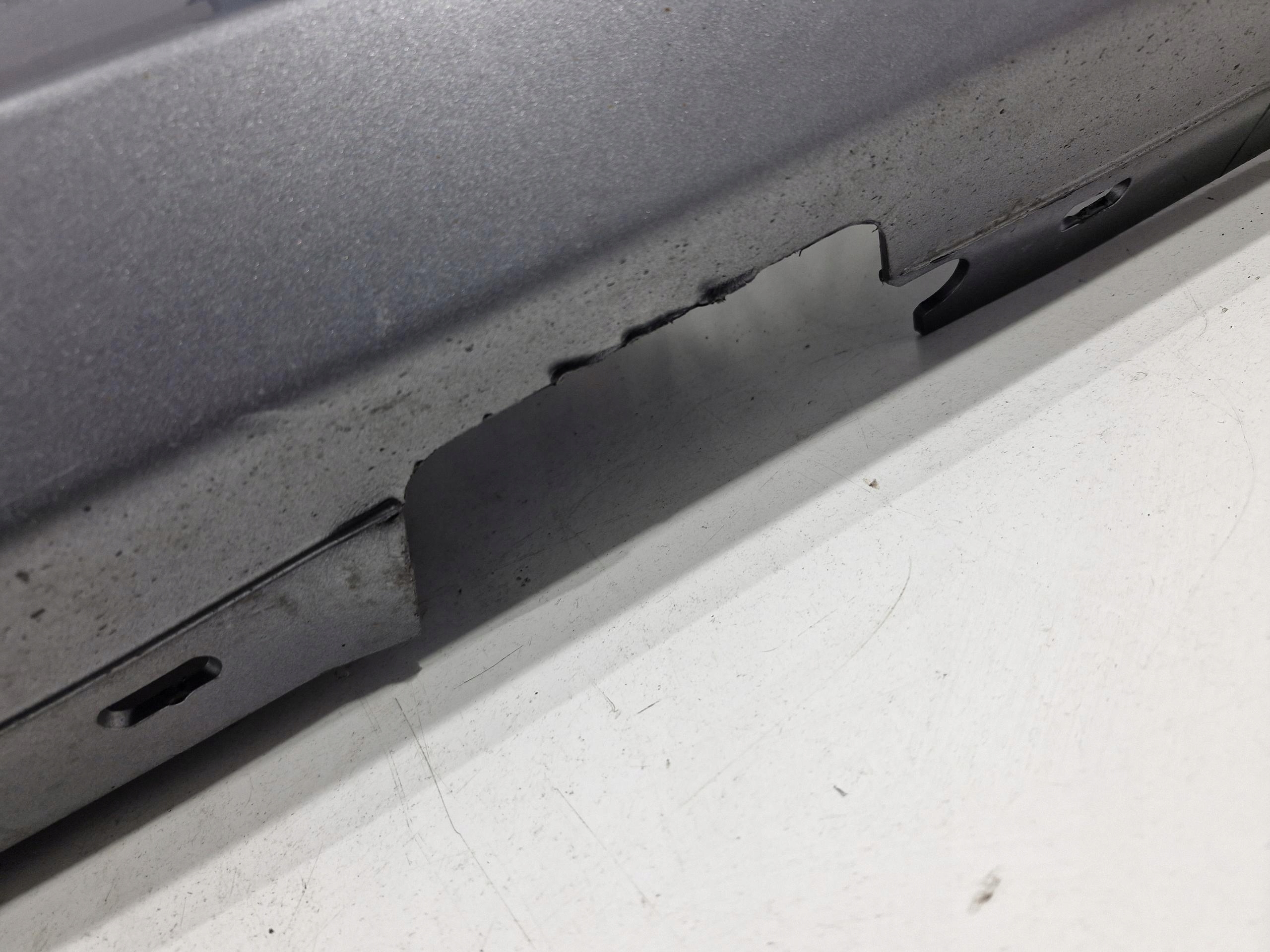 BMW E87 moulding cap threshold right A52