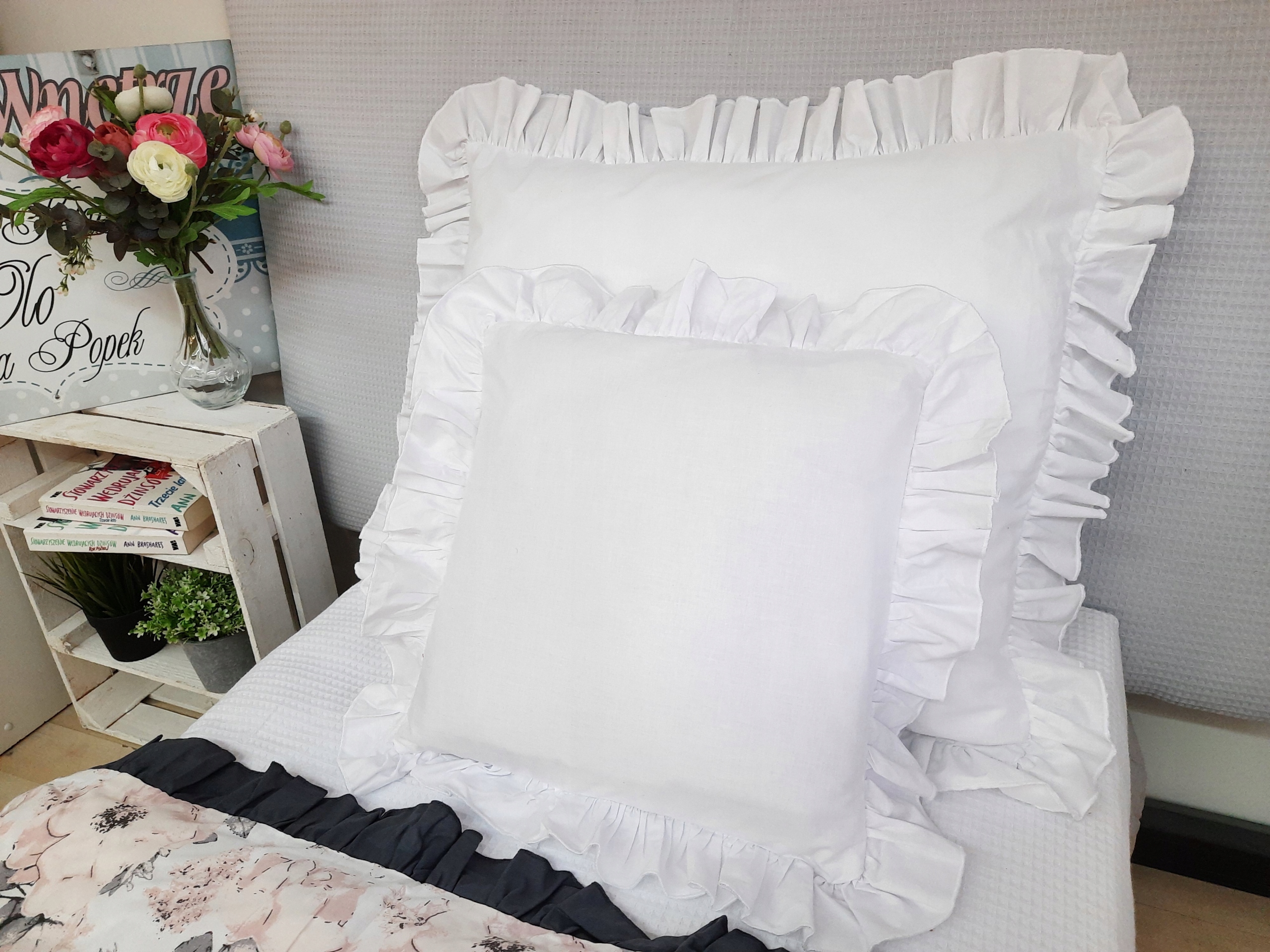 Poszewka NA poduszkę FALBANKI Biała 50x60 Marka Pracownia krawiecka Olo