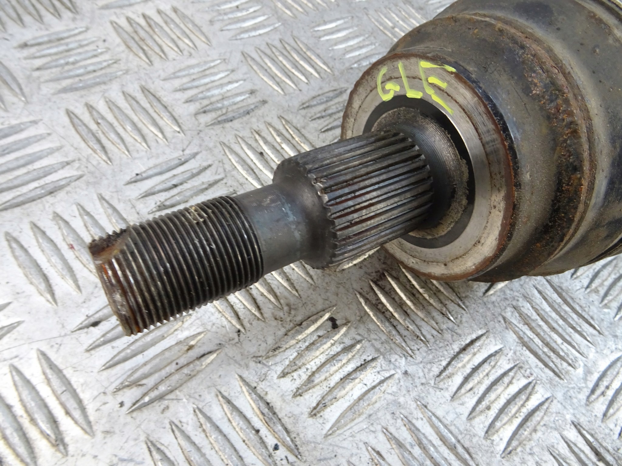 MERCEDES GLE W166 C292 semi-axis left short. 3.0 CDI 1663303300