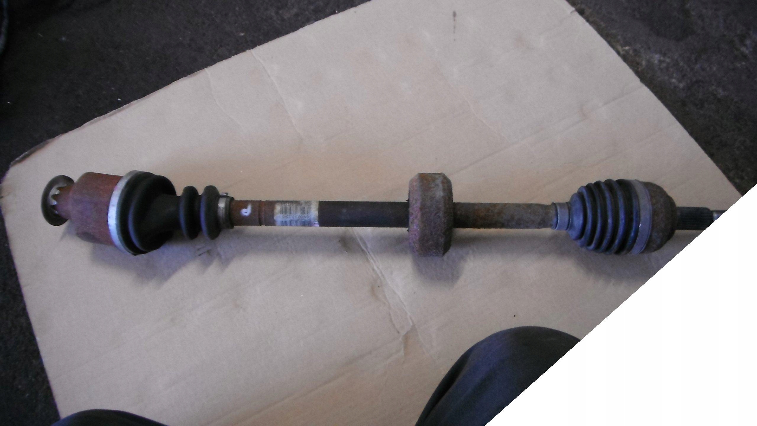 RENAULT TWINGO II 2 1.2 8V 07-11 PÓŁOŚ PRAWA