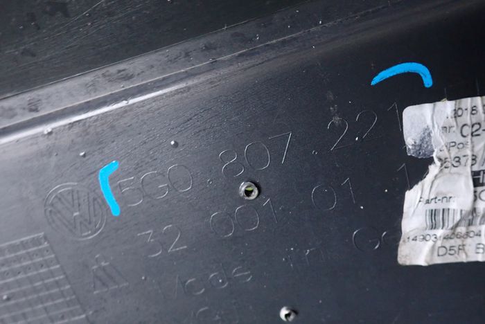 VW GOLF VII LIFT 17- Frontstoßstange vorne