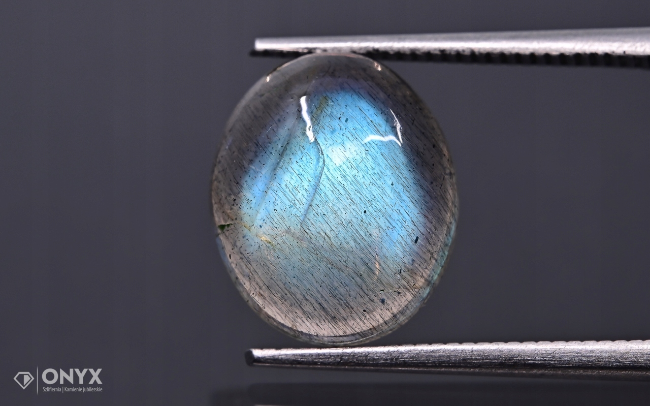 Labradorit kabošon A ovál 12x10 mm