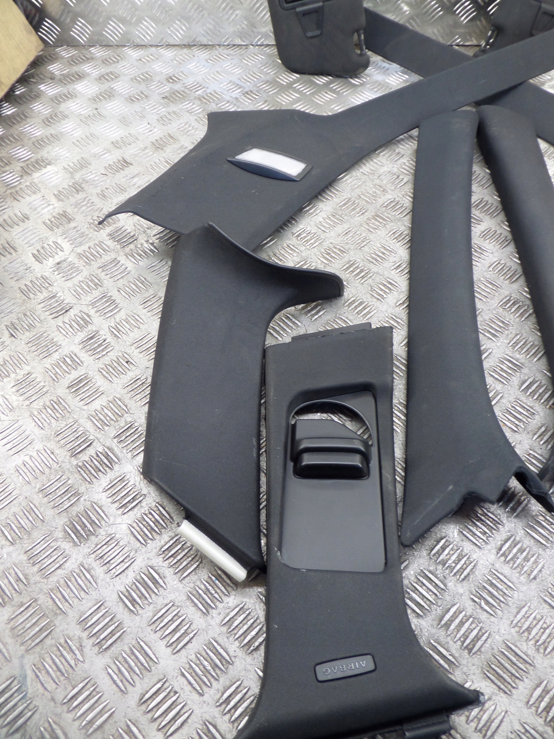 covers SLUPKA MERCEDES W204 black, KOMPLET