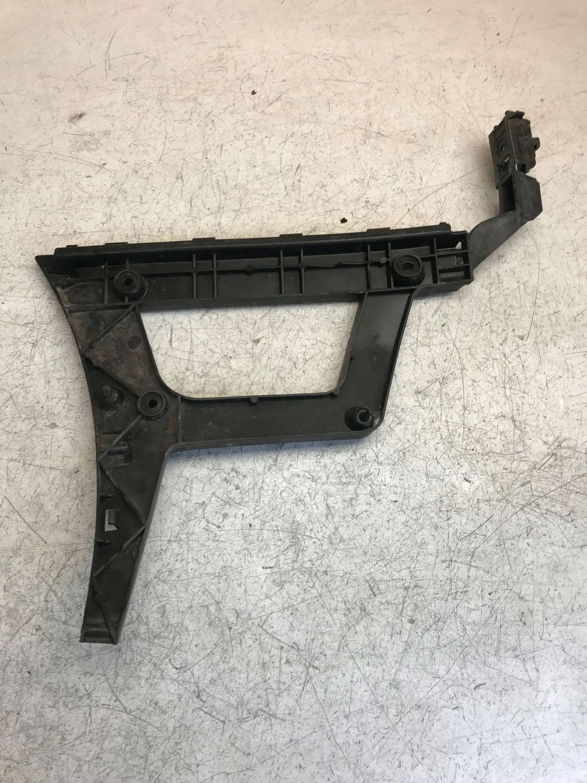 bumper bracket right rear part AUDI A4 B8 sedan 8K5807454A